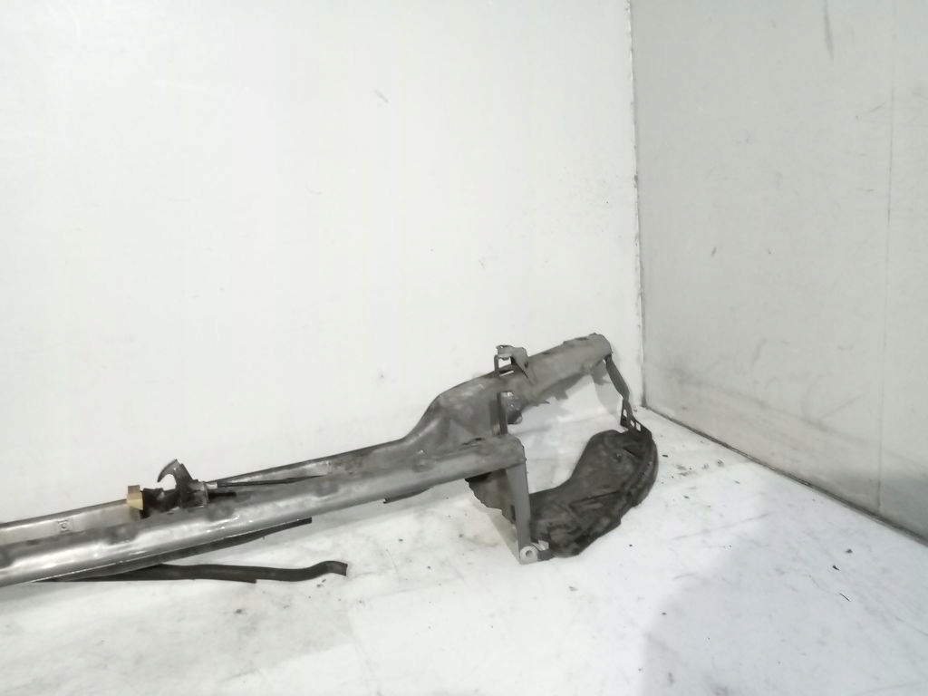 Volvo V50 lift pillar iron support panel for radiators