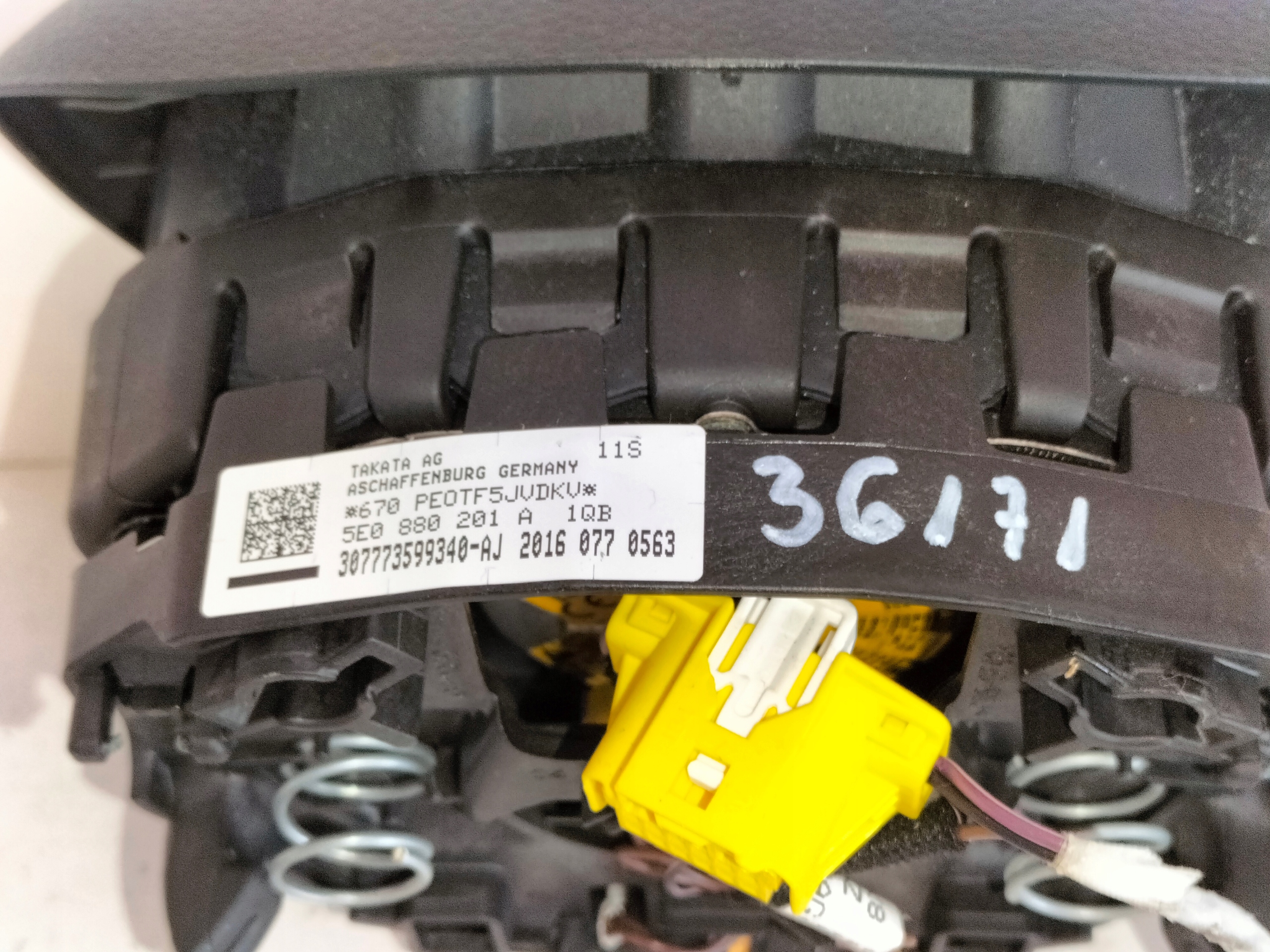 airbag airbag driver´s left SKODA OCTAVIA III 13
