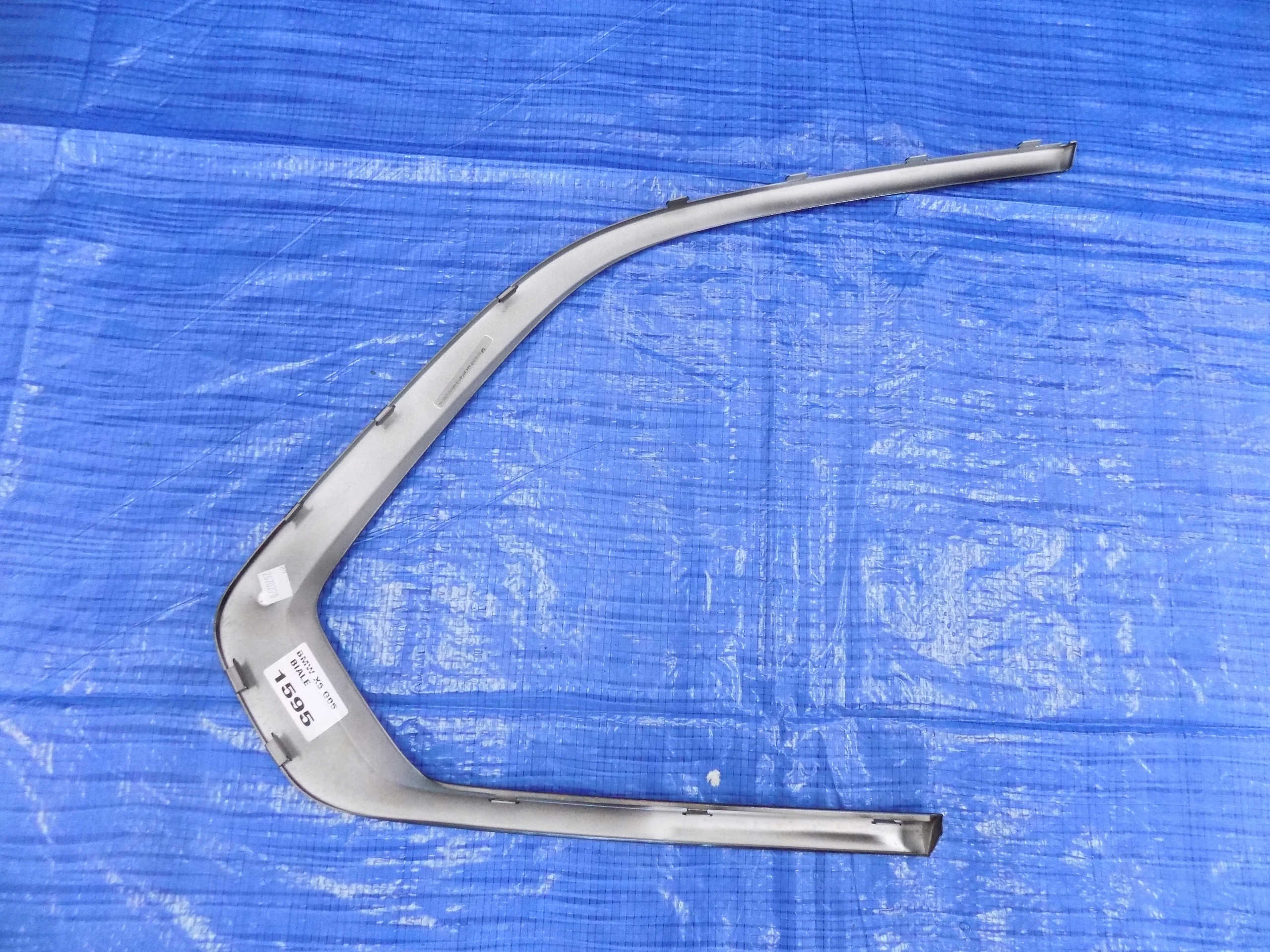 moulding windows left rear part BMW X5 G05 45E 20R m-packet SHADOW LINE 7444087