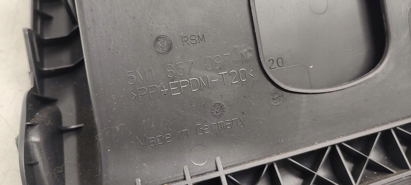 CASSETTO PORTAOGGETTI passeggeri VW Tiguan e
