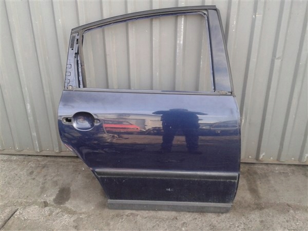 Права задня двері VW PASSAT B5 седан