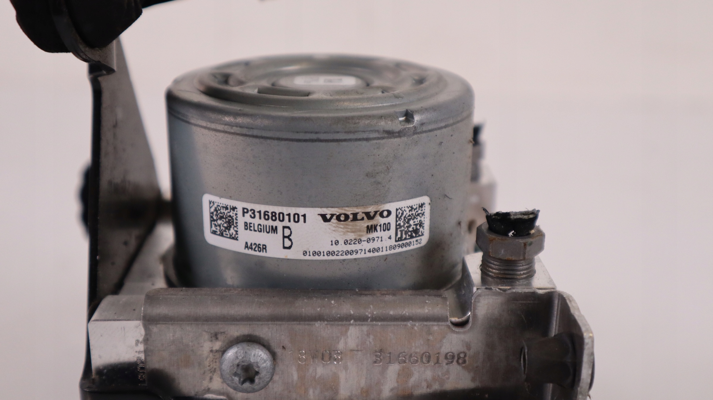 volvo V90 2.0 D4 насос ABS 31680101, 31680098
