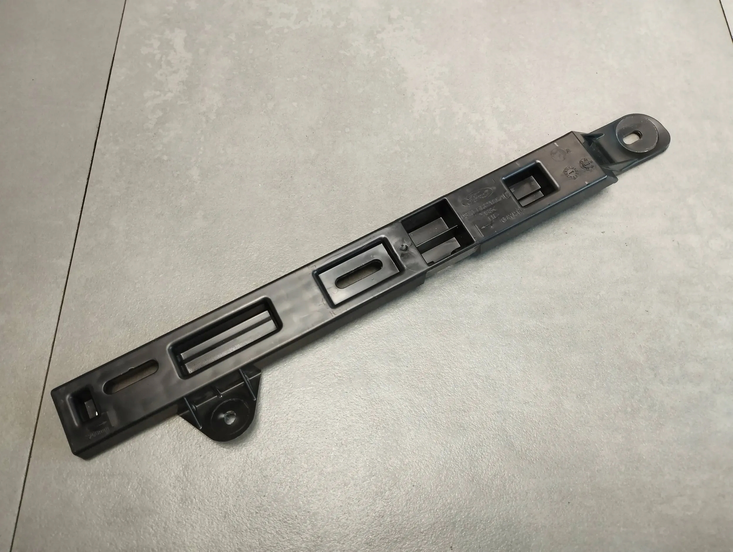 Ford Mondeo MK5 Support Support plaque DS73-F132A14-AC