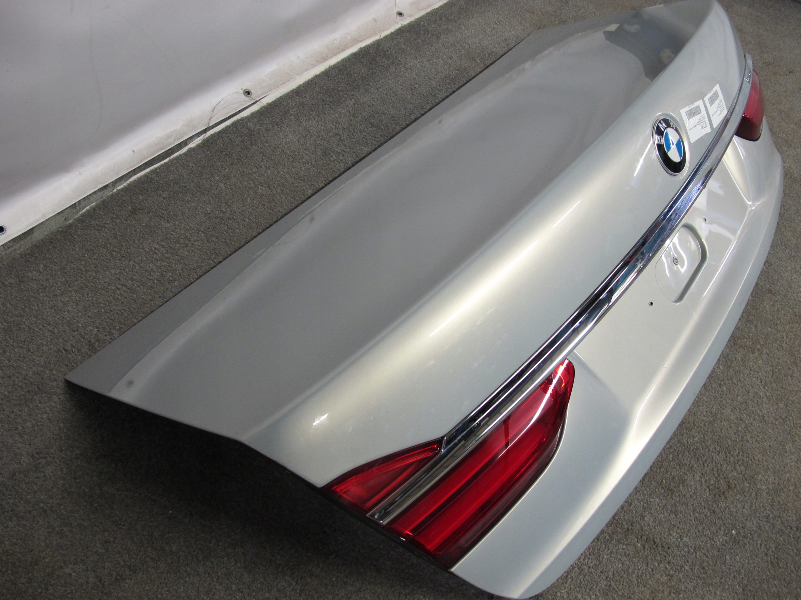 KLAPA TYŁ BMW G11 G12 X04 INDIVIDUAL Producent części BMW OE