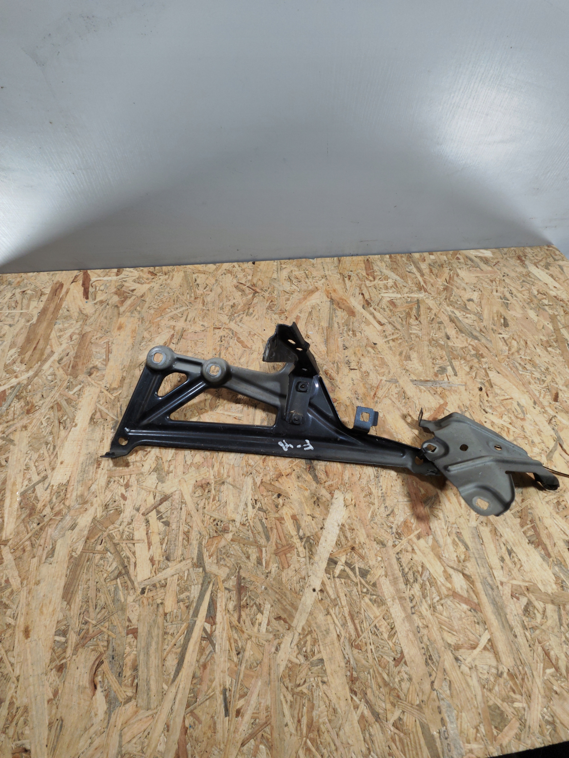 Support plaque Aile Droite Avant BMW X1 F48 7329448