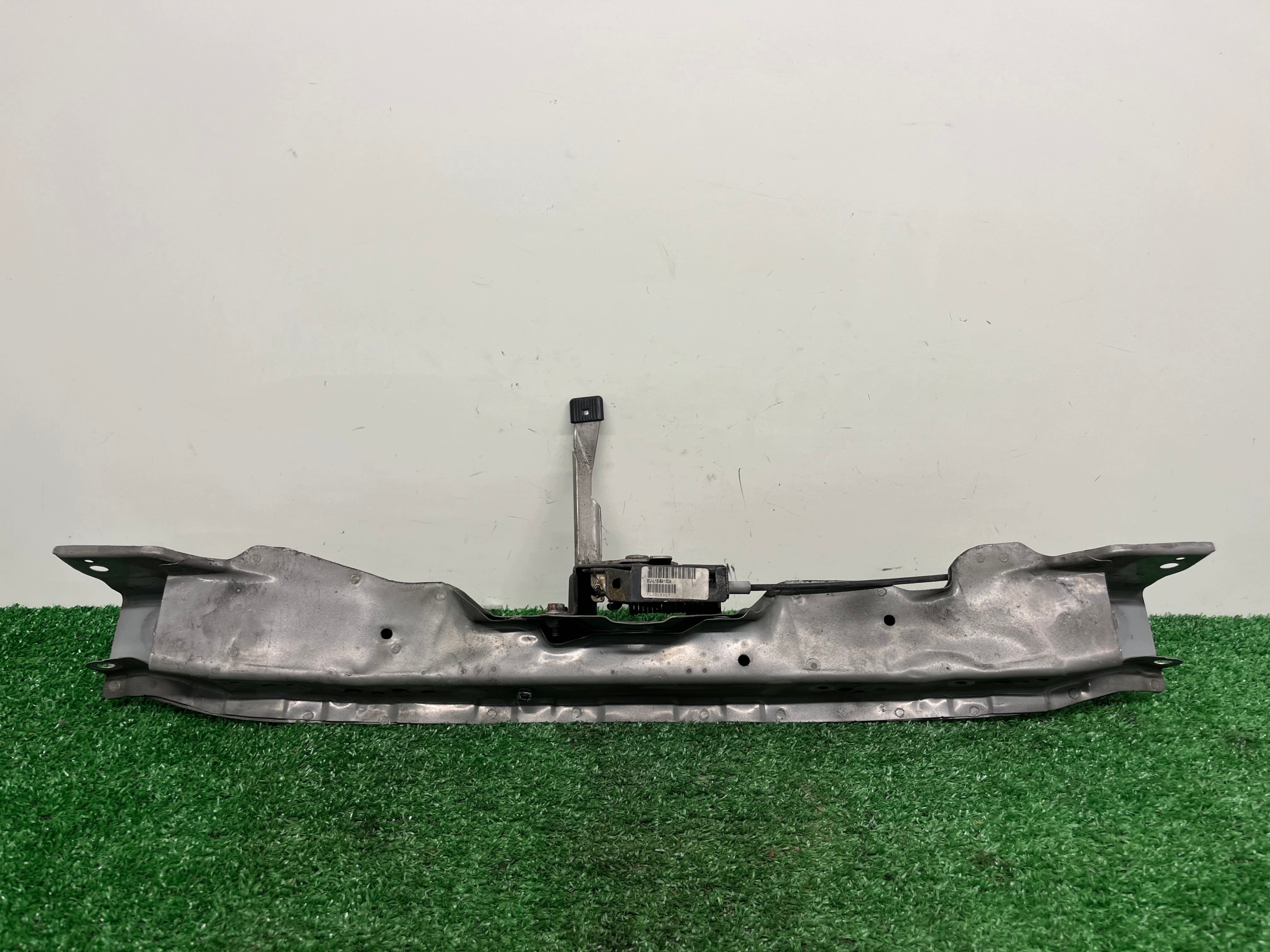 support panel for radiators upper pillar HONDA CIVIC 8 UFO EU-L13-84130A