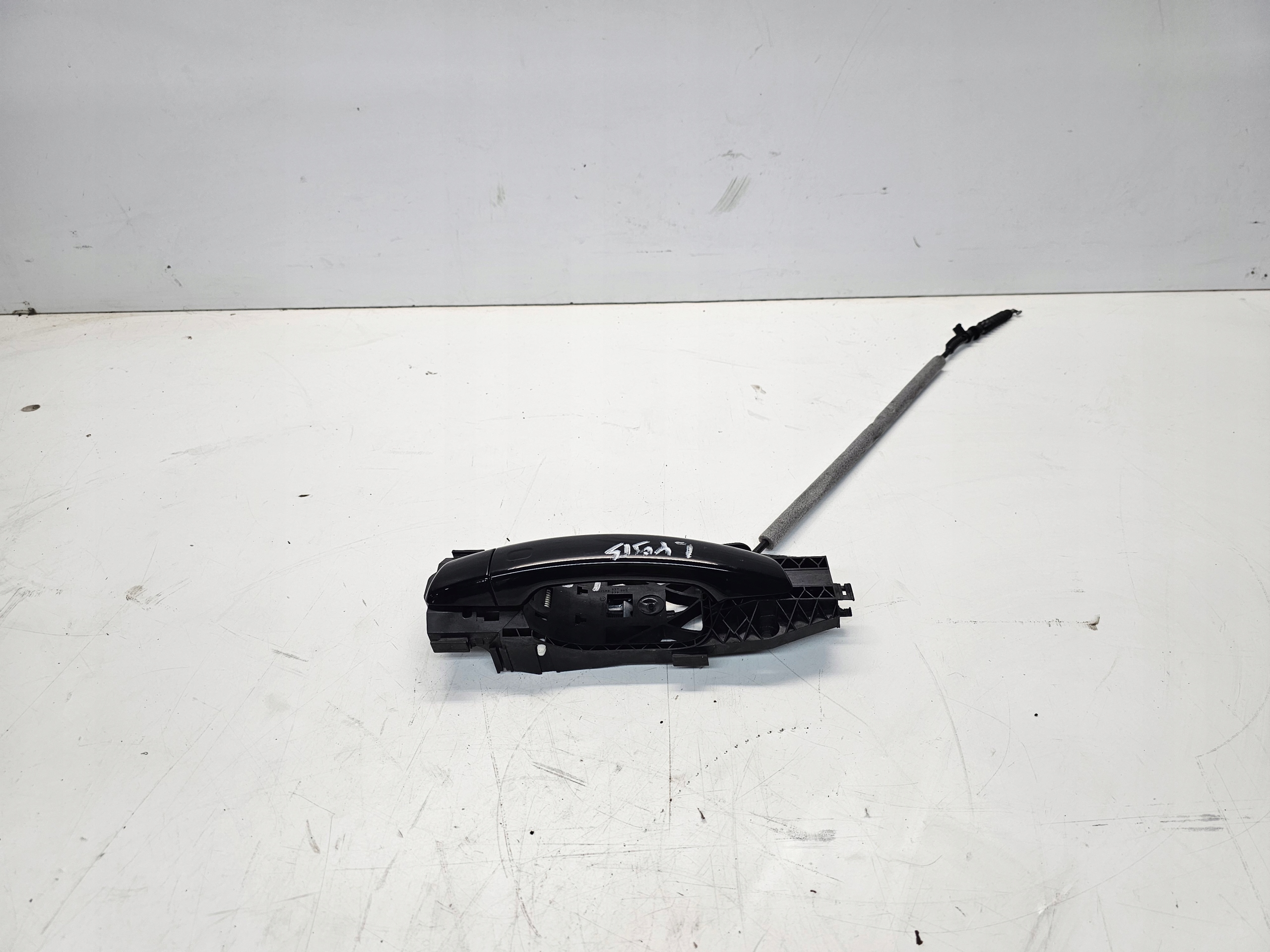 handle left left front rear part AUDI A3 8V 5N0837885 LY9B