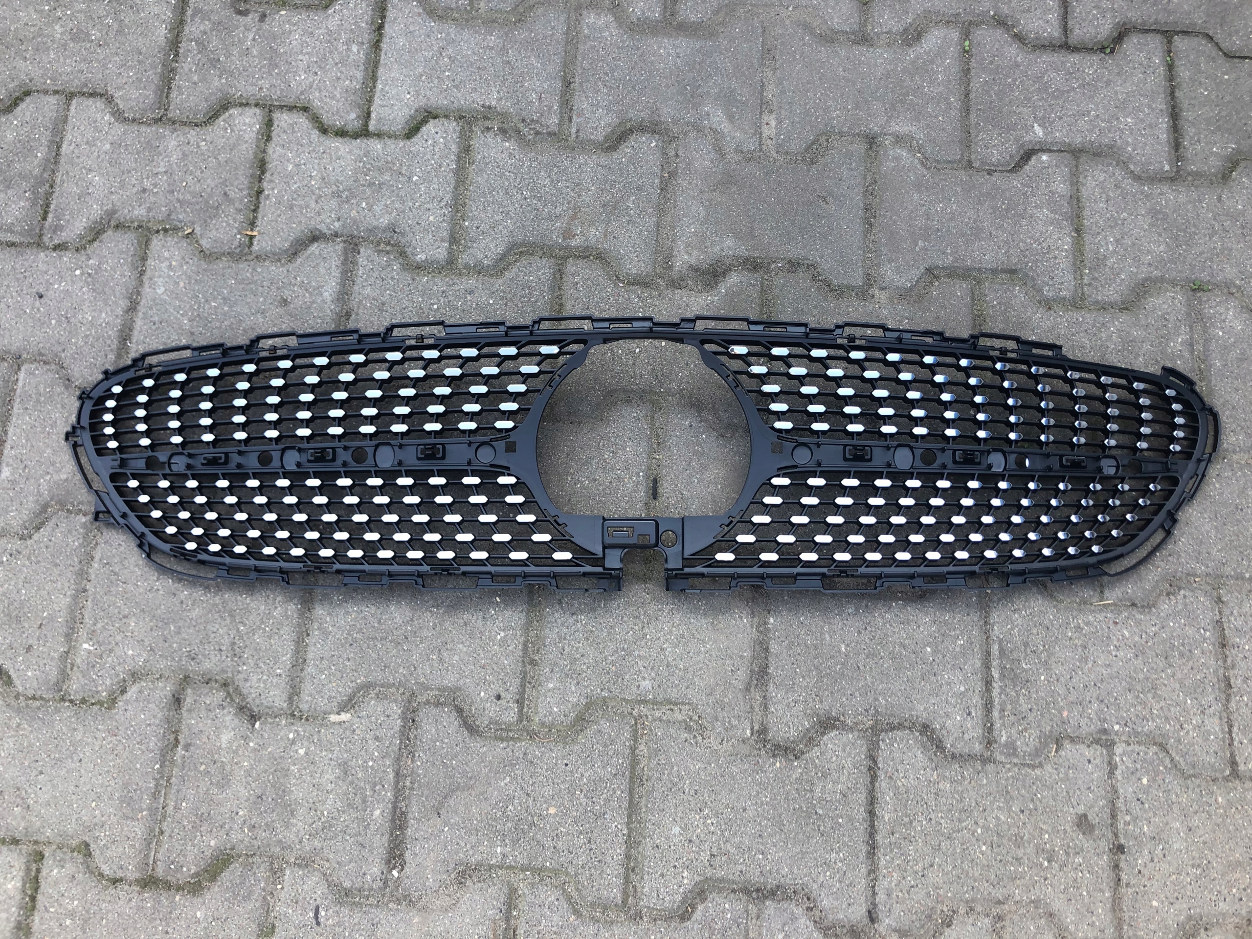 Mercedes-Benz E-Klasse W238 Kühlergrill FRONTGRILL Kühlergitter A2388882000 - Thumbnail 1