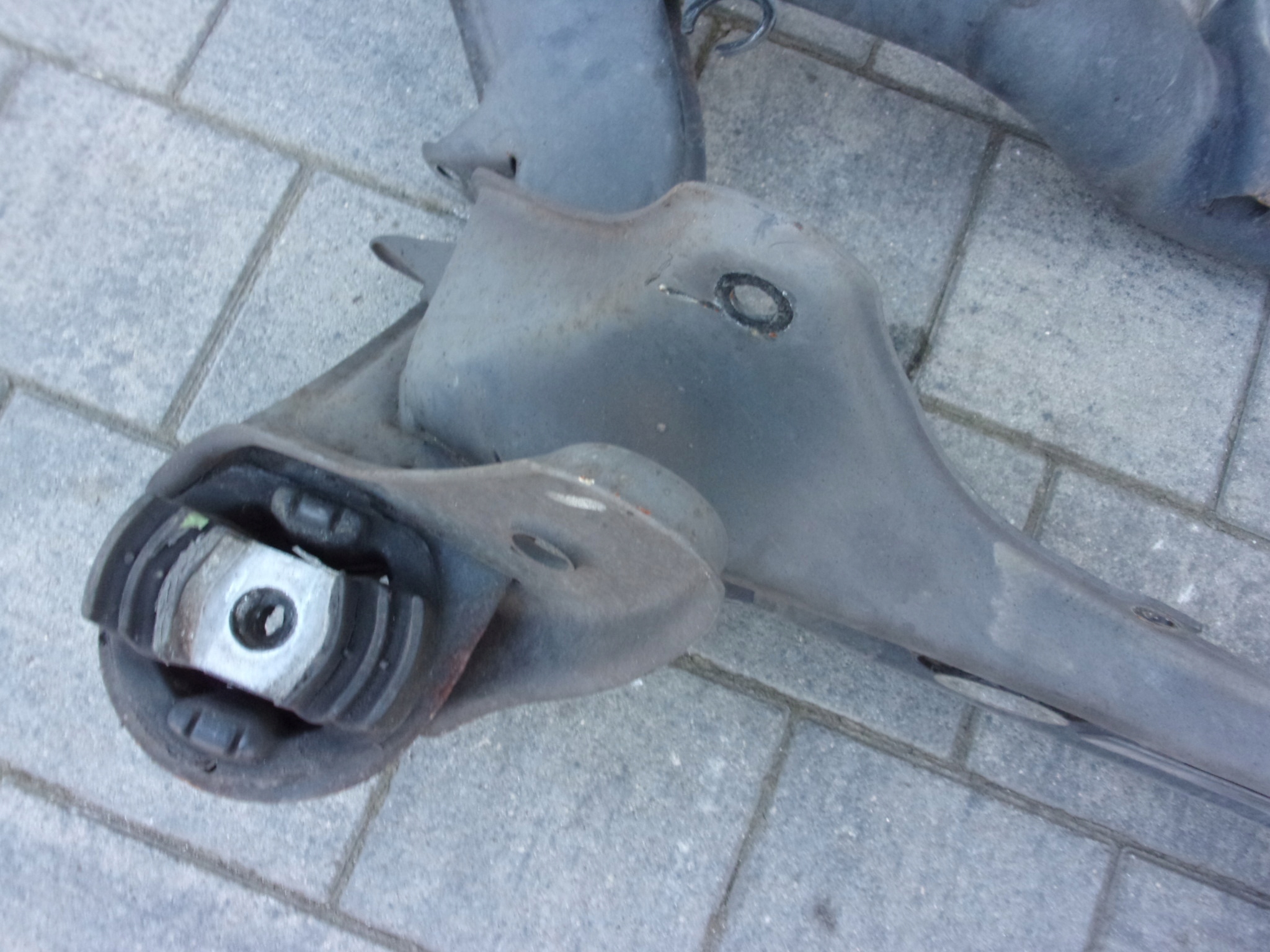 MERCEDES R129 SL 500 axle beam sider rear springing A1293501508