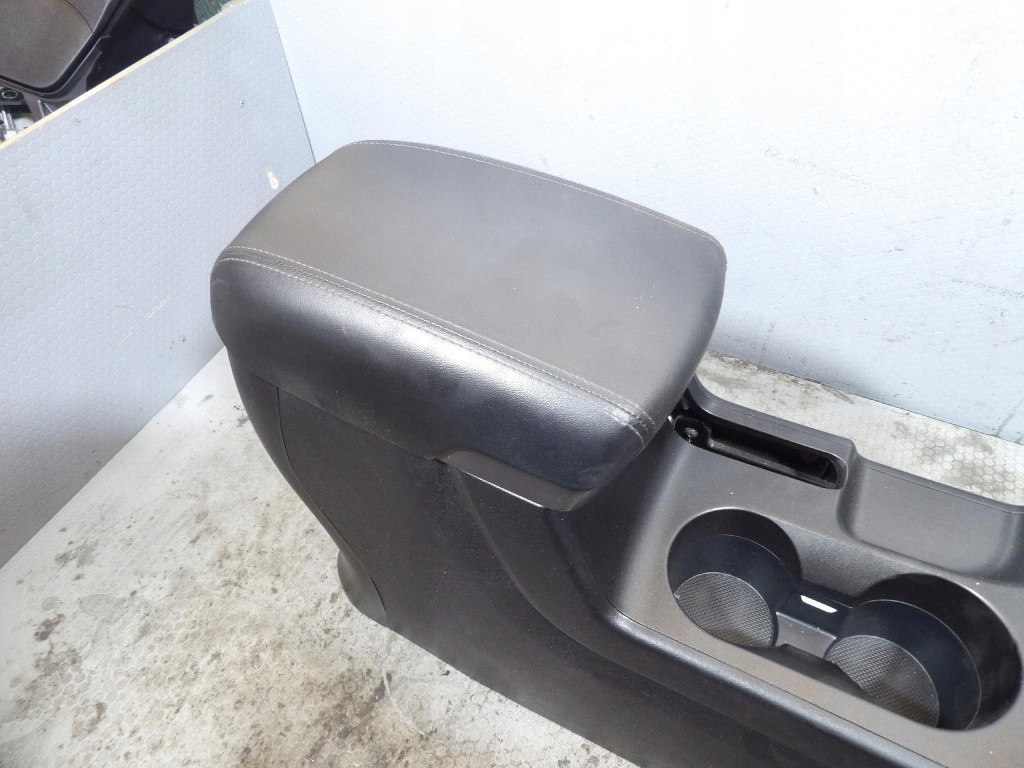 HYUNDAI IX35 TUNEL central