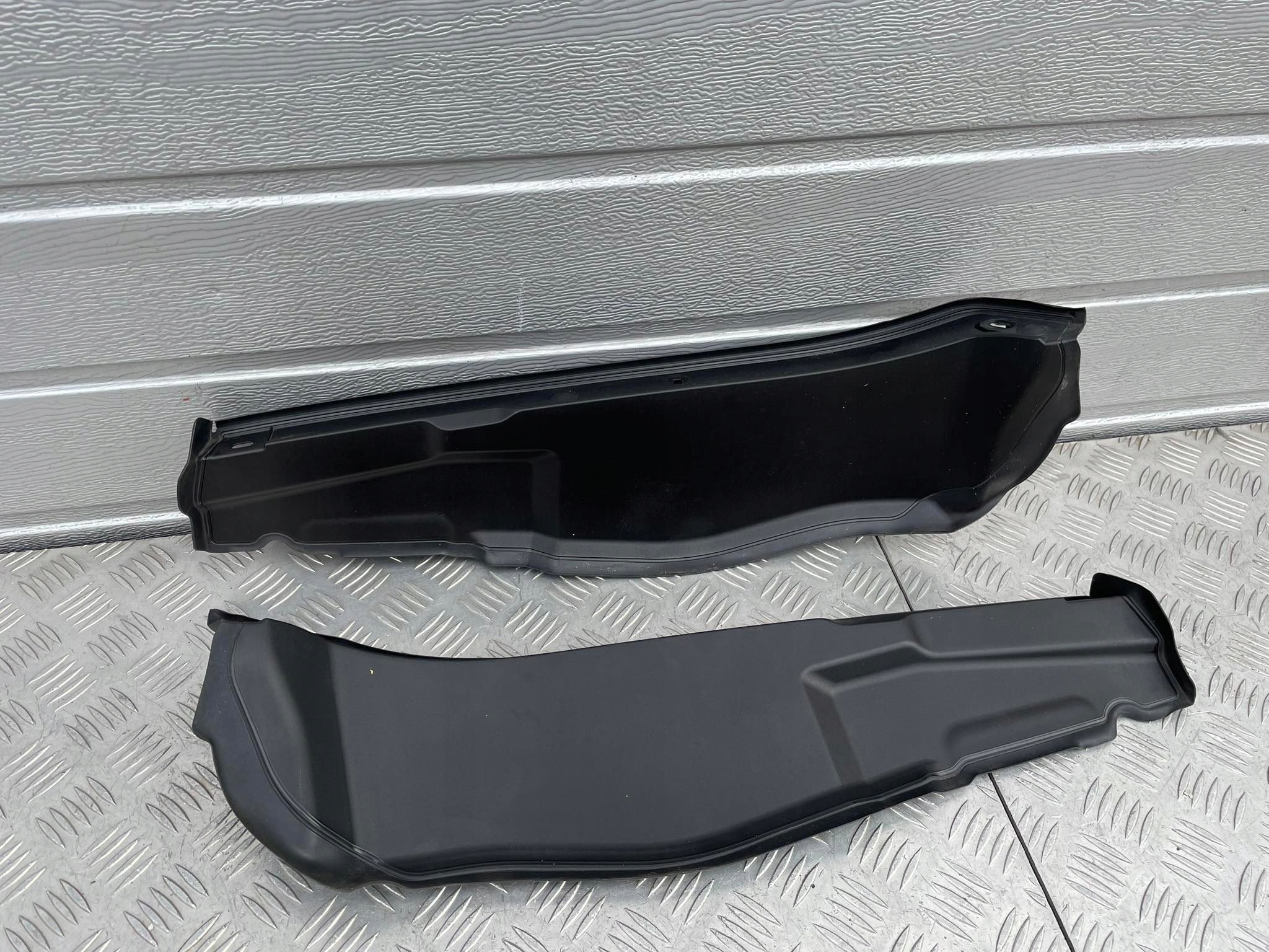 BMW X1 F48 бризговики передній 7329400