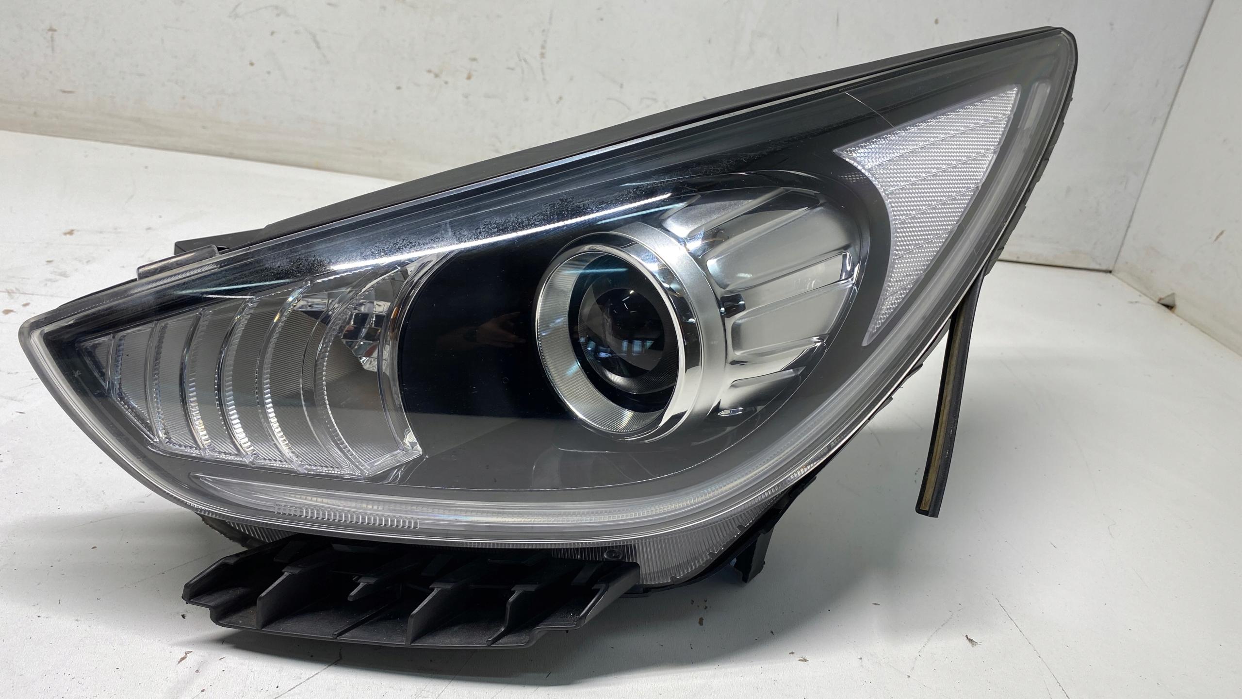 KIA NIRO and light left left front front XENON EUROPA IDEALNA 16