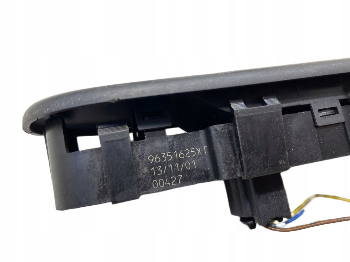 PANEL windows right front PEUGEOT 307 96351625XT