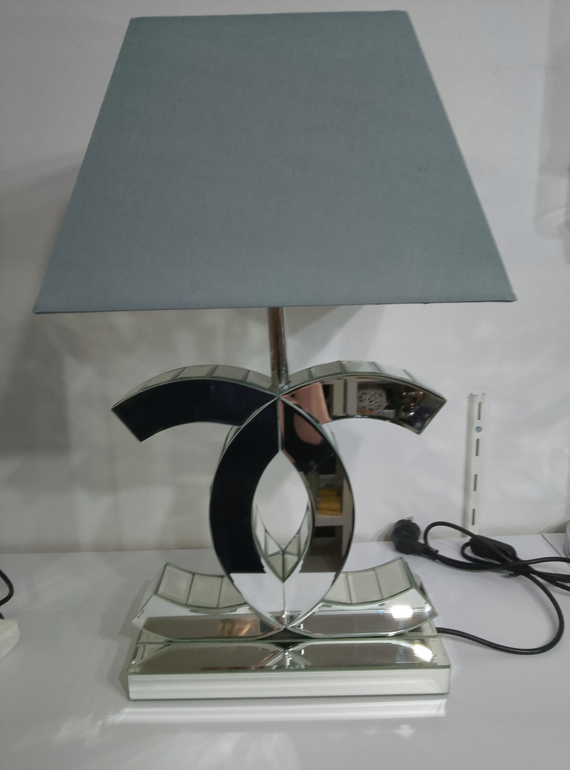 lampa stołowa wys.58 szer.33 szaro-srebna