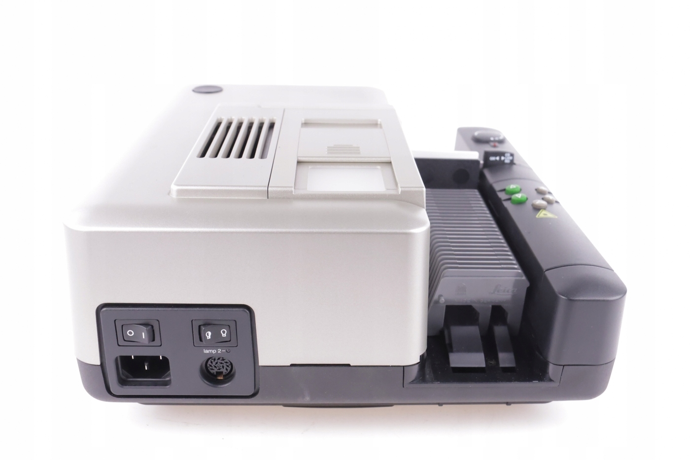 Rzutnik, projektor Leica Pradovit P600 IR Marka Leica