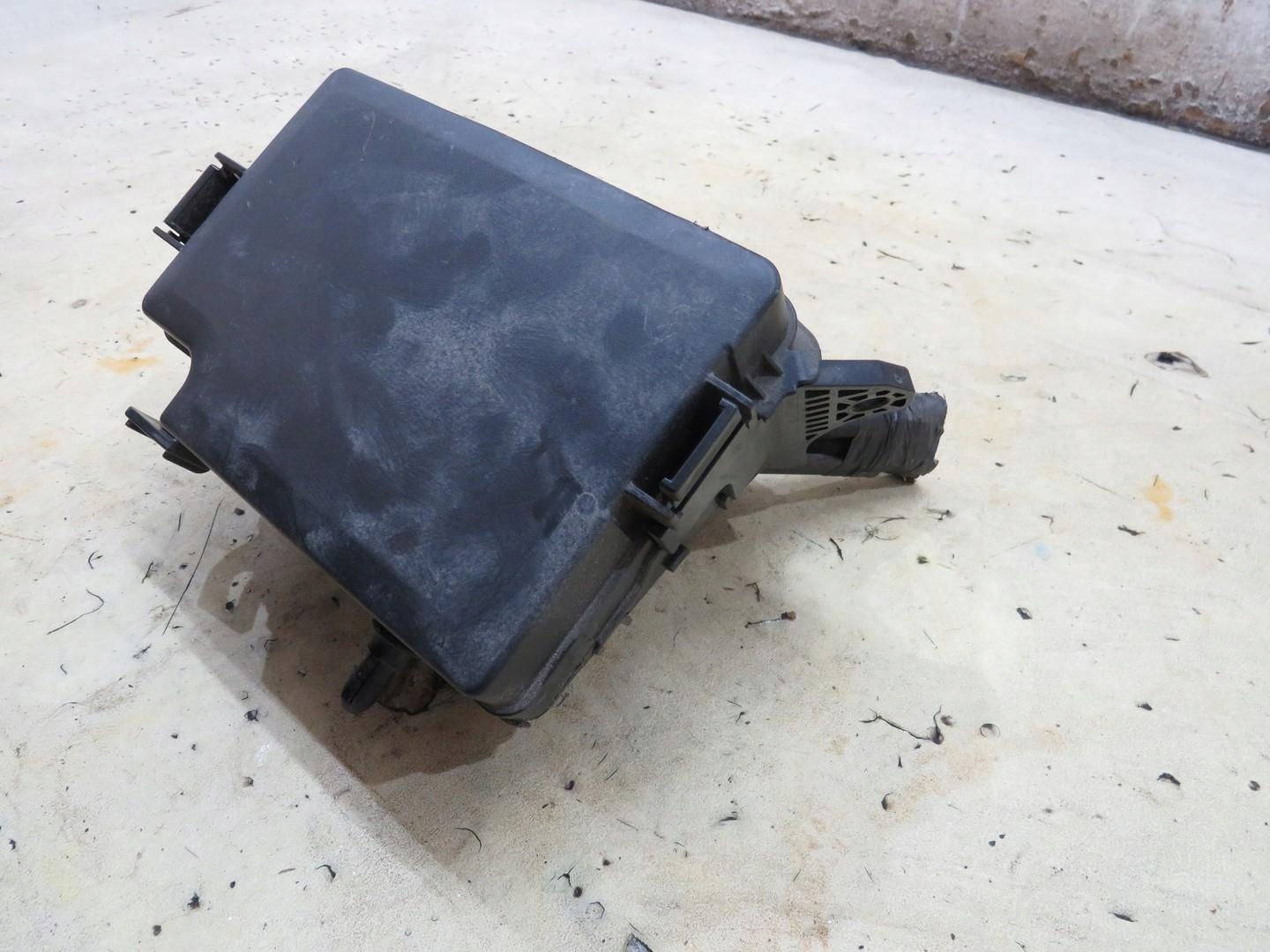 SKRZYNKA BEZPIECZNIKÓW HYUNDAI I30 III Typ samochodu Samochody osobowe