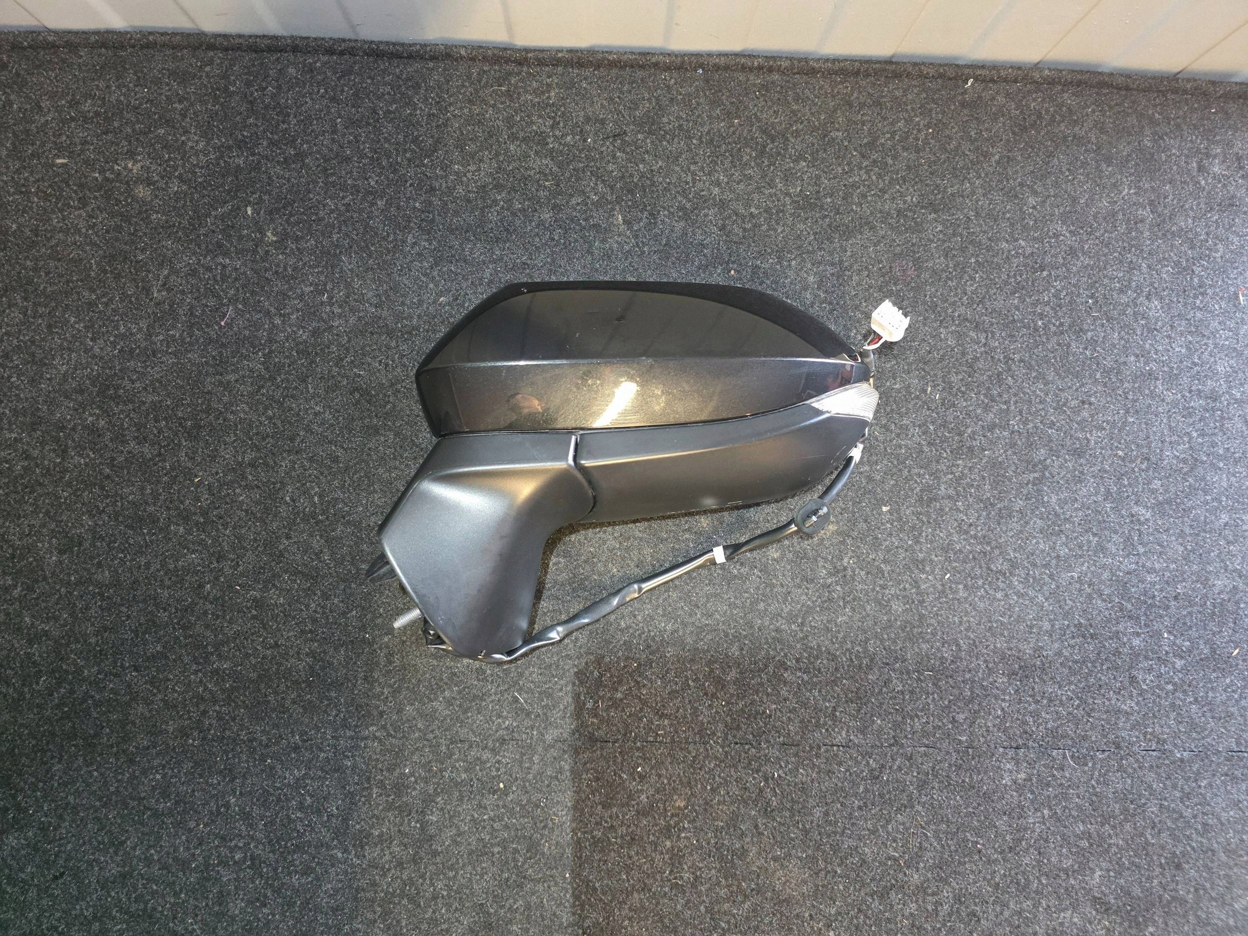 TOYOTA YARIS CROSS mirror left 6 PIN