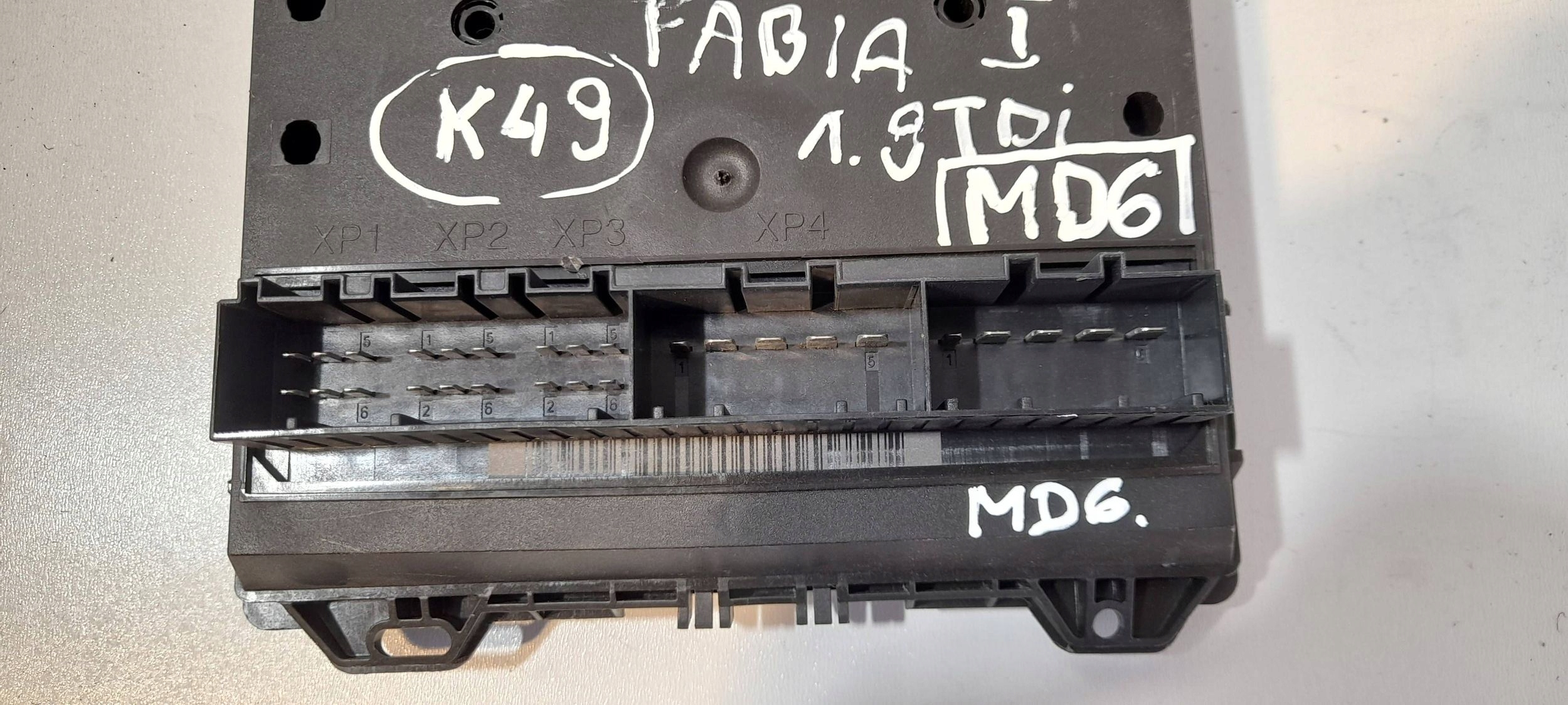 Skoda Fabia Mk1 6Y module / control unit komfortu 6Q1937049C (MD6)