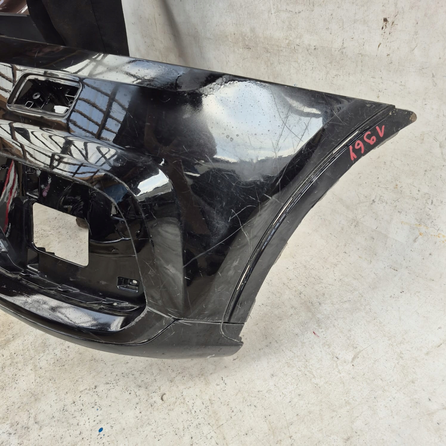 AUDI Q3 8U0 LIFT 14- bumper front front PDC 8U0807437AD