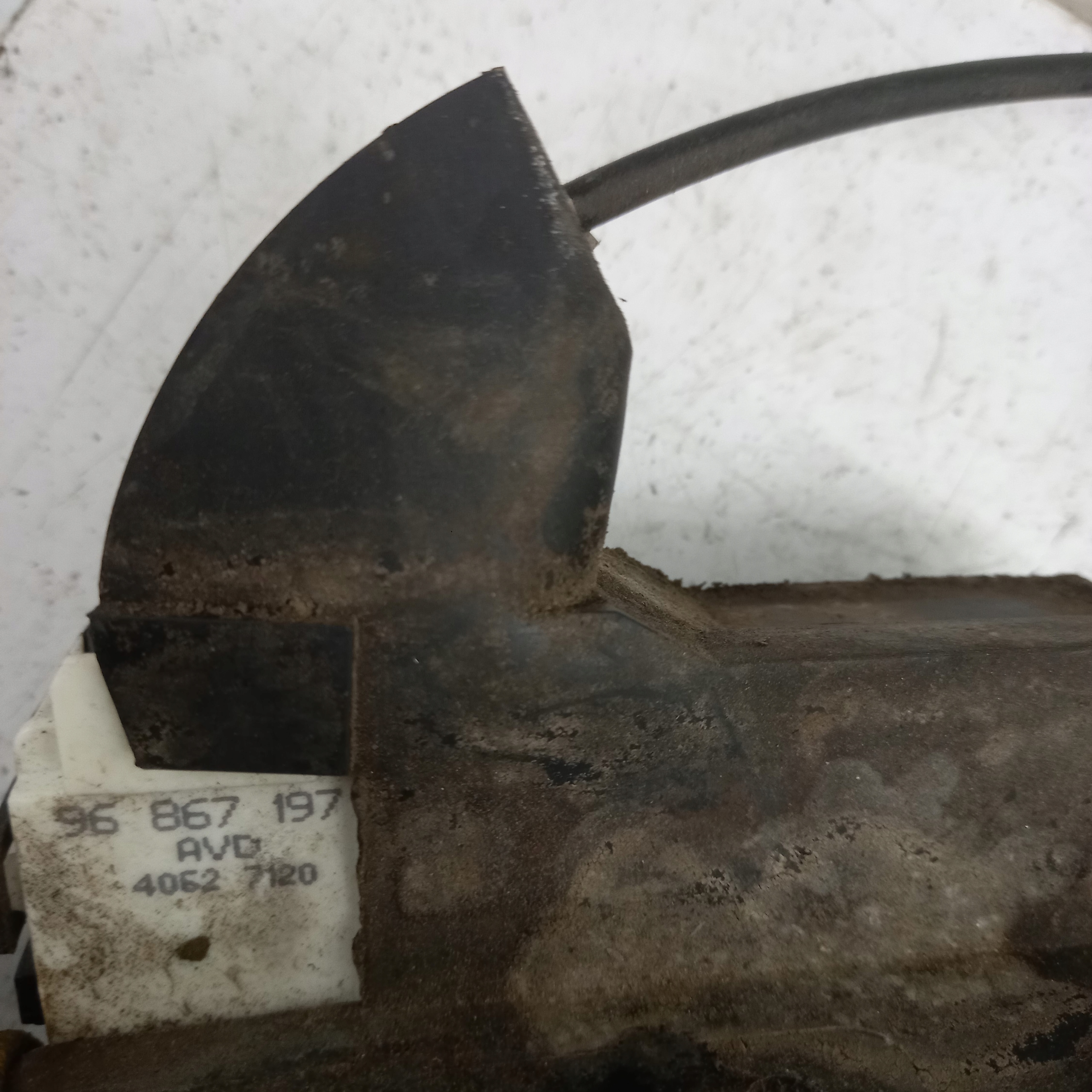 lock door right front CITROEN C4 6 PIN 96867197