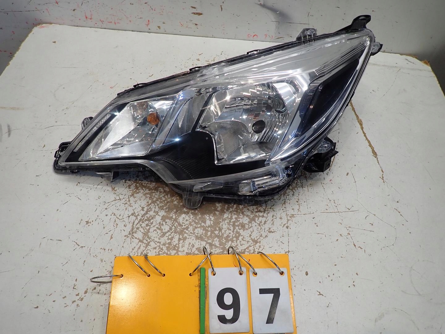 light front front left MITSUBISHI SPACE STAR III 2019