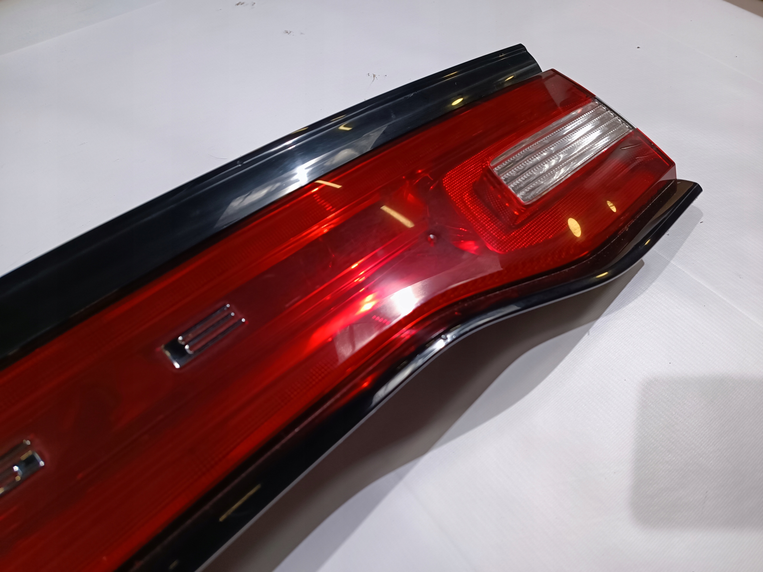 light cap bonnet rear part Dodge Charger 2011-2014