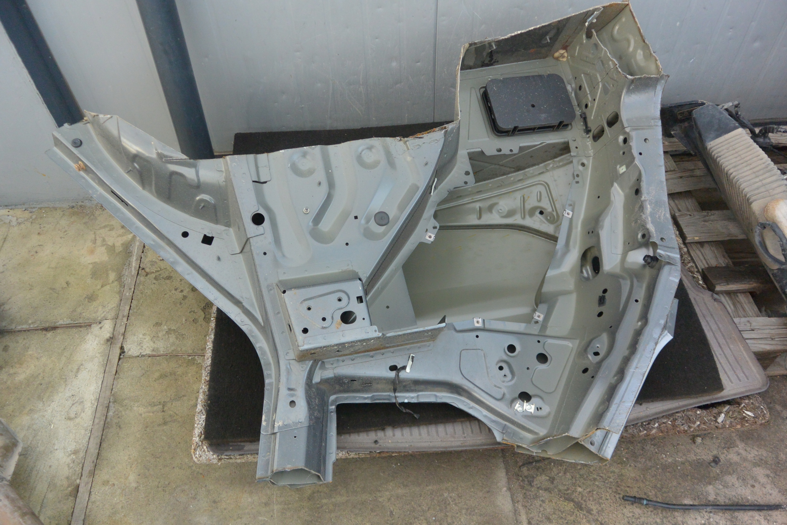 BMW X3 F25 PARAFANGO LONGHERONE SINISTRA POSTERIORE A52