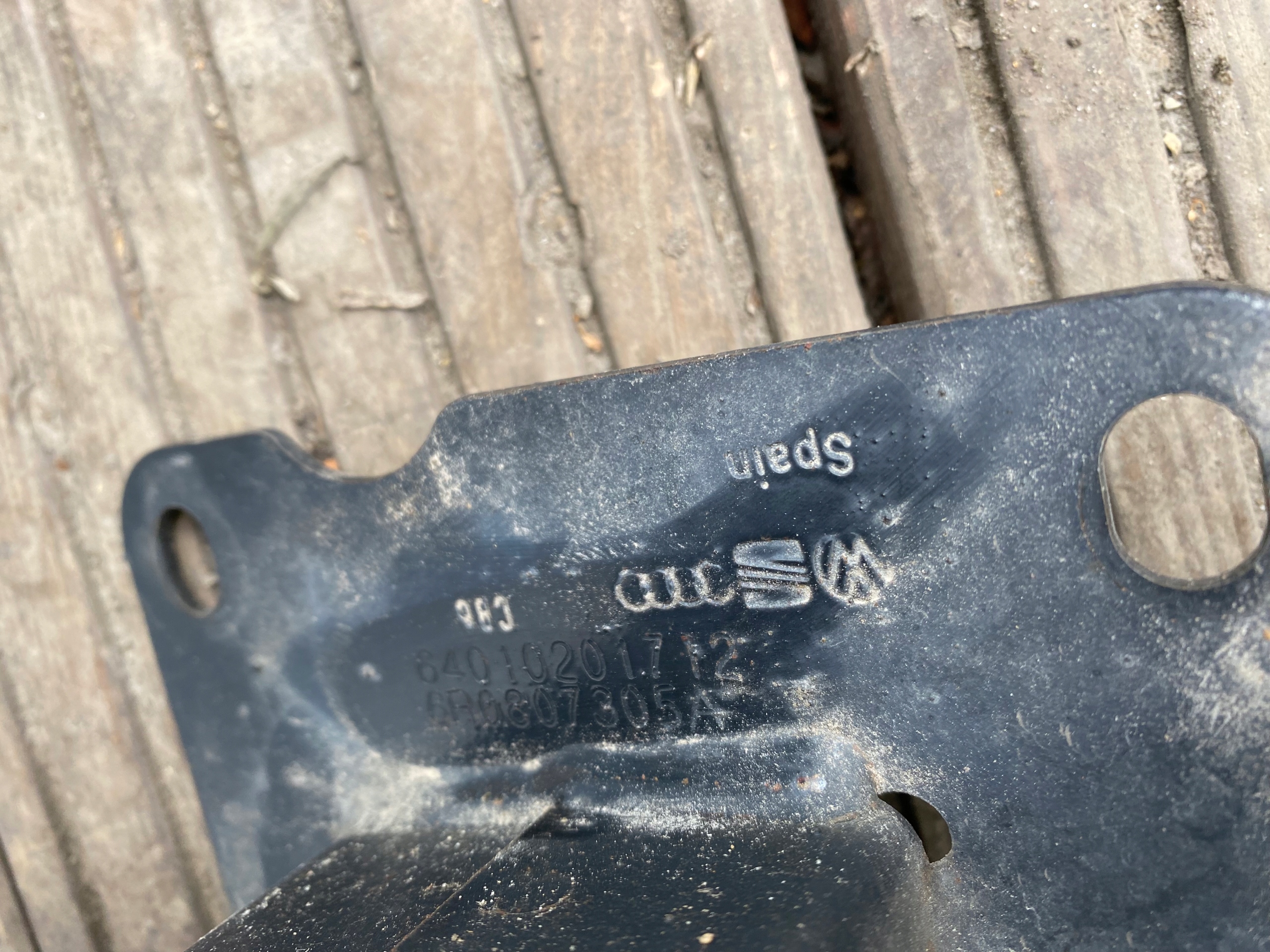 VW POLO V 6R bumper support rear part pillar 6R0807305A