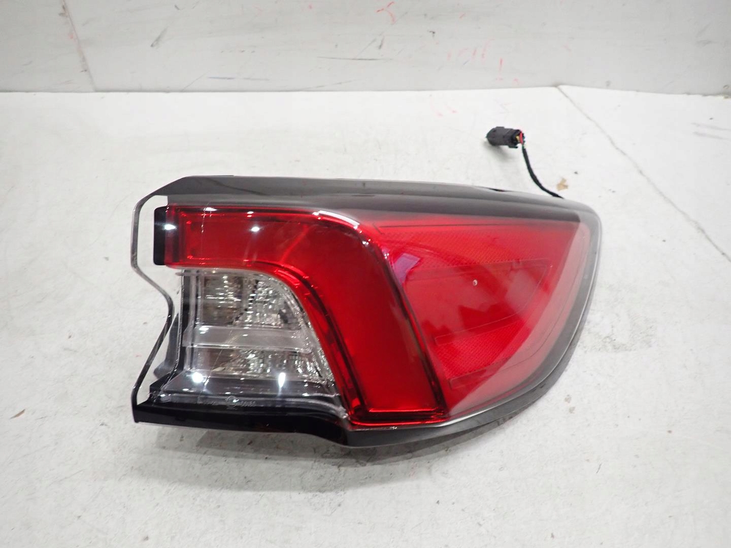 light rear part rear right FORD KUGA MK3 2019- LV4B-13404-BE