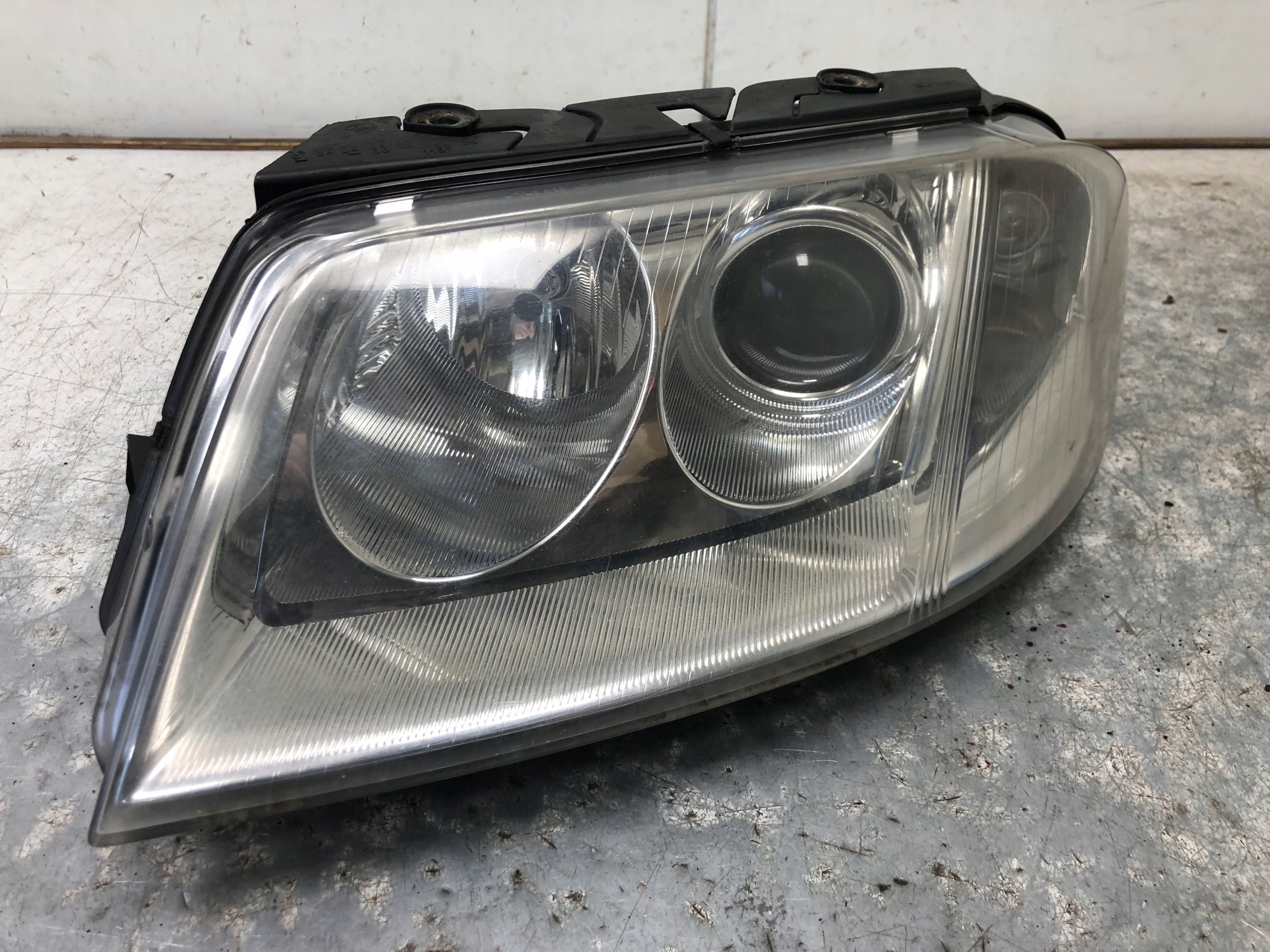 light left front VW PASSAT B5 LIFT 3B0941015AN