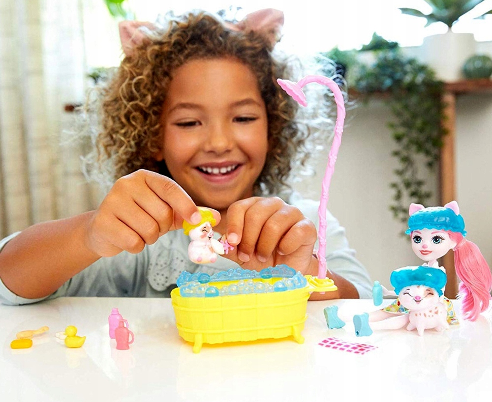 ENCHANTIMALS RADOSNA KĄPIEL ŚWINEK GJX35 Bohater / Bajka brak