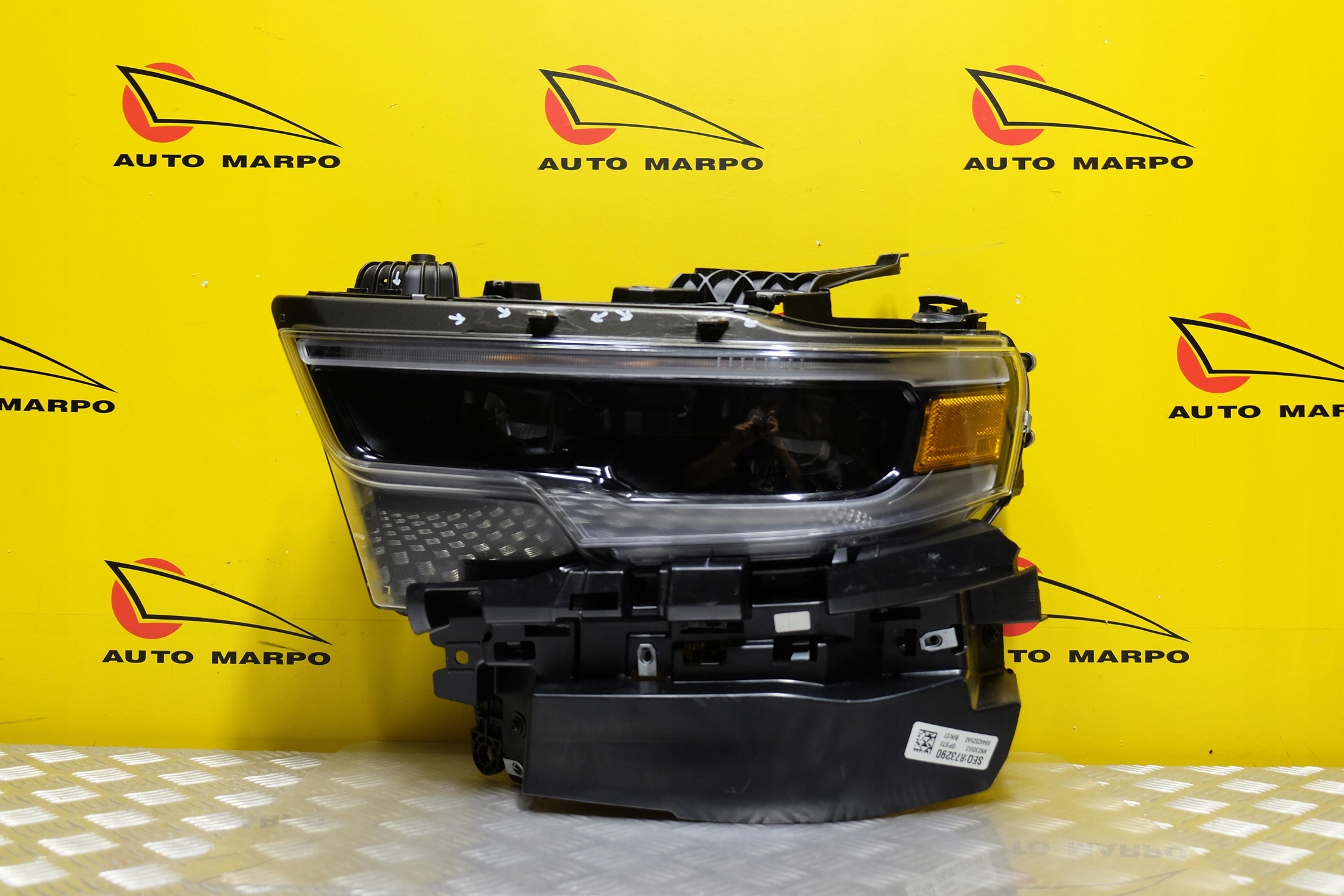 DODGE RAM 1500 TRX 2019- REFLEKTOR LAMPA LED USA Strona zabudowy lewa