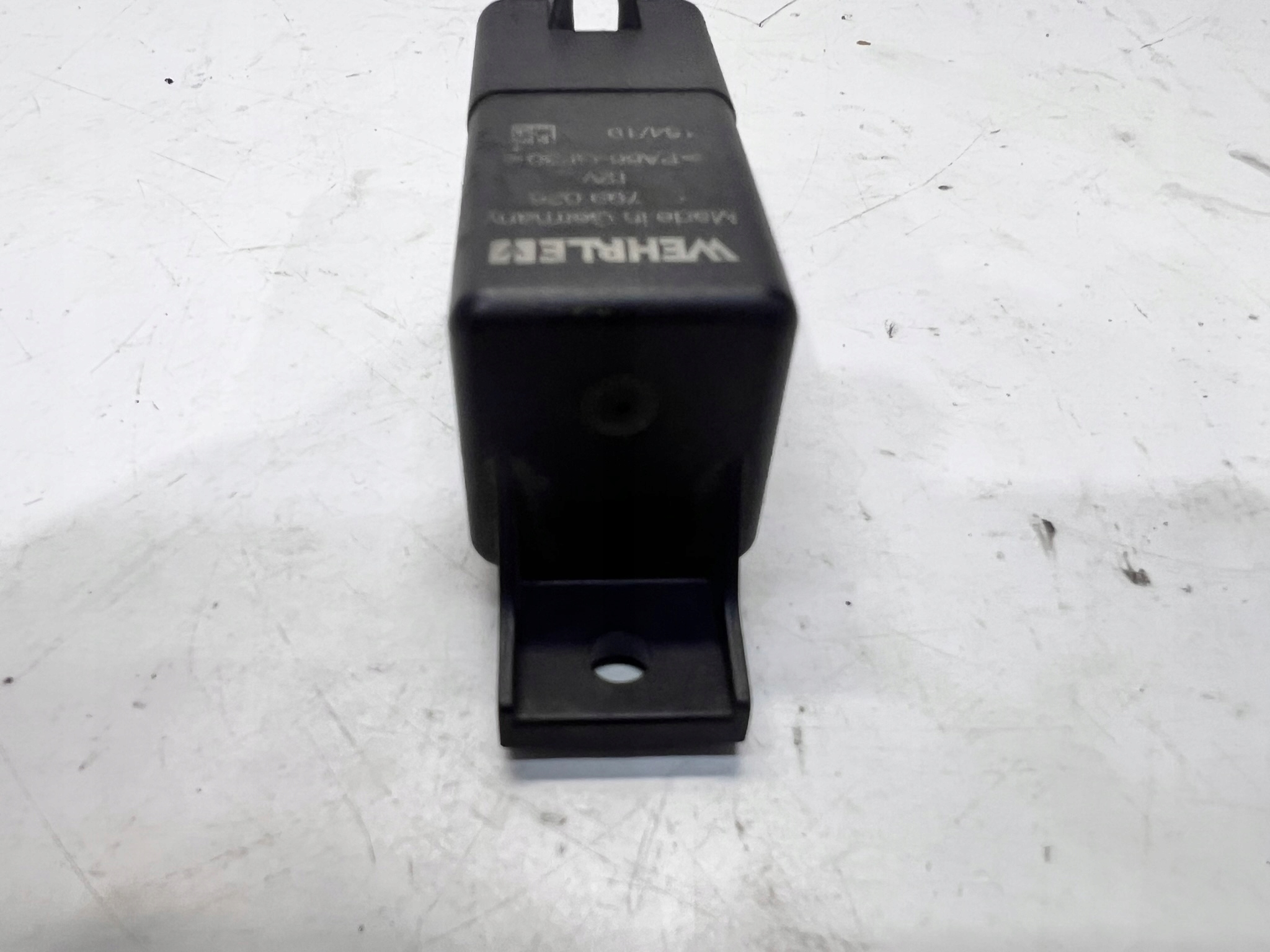 relay plugs ZAROWYCH AUDI VW SEAT 51799026