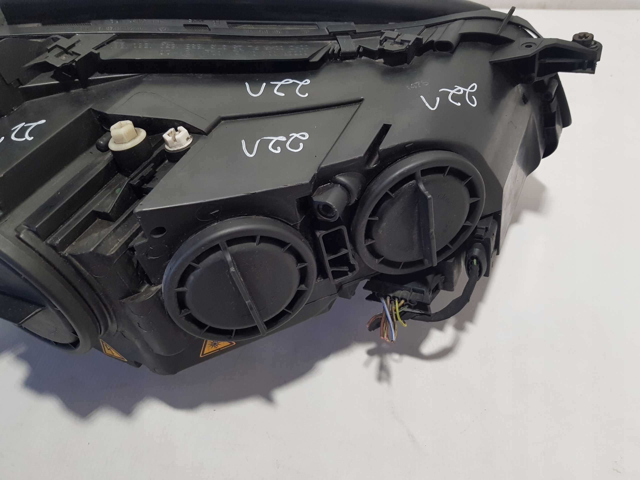 light XENON left front MERCEDES W221