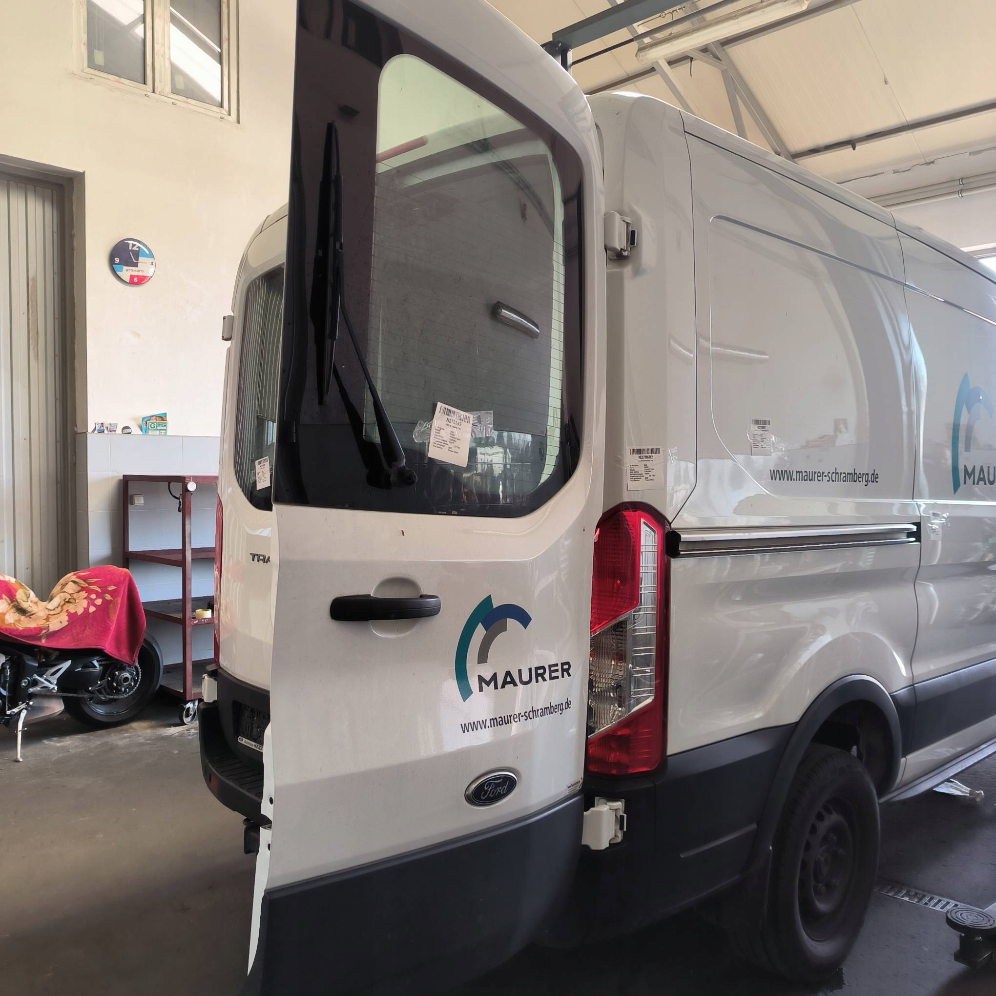 Tür rechts heck FROZEN WHITE FORD TRANSIT MK8 2022