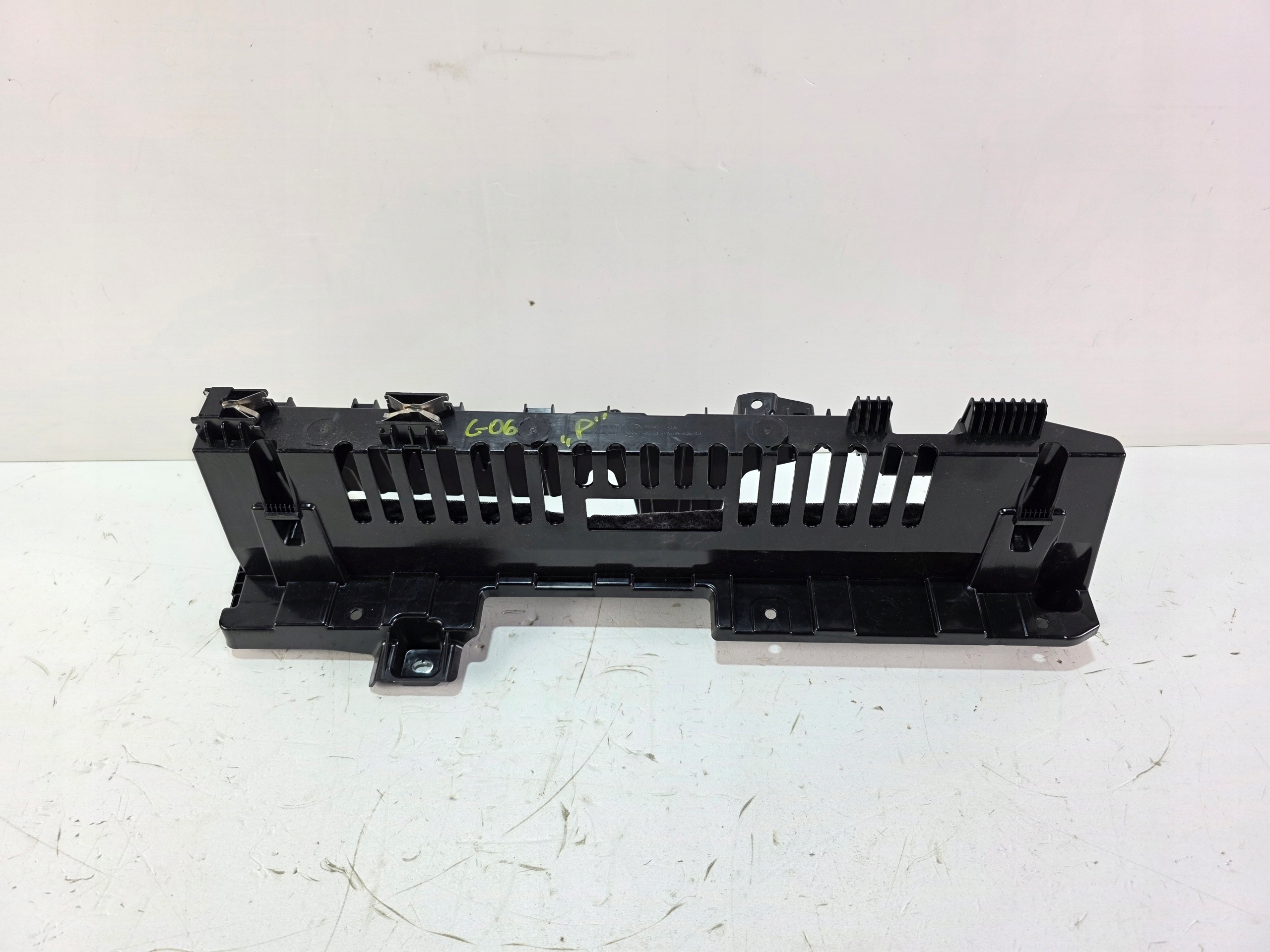 console boot right BMW X6 G06 LCI 7470970