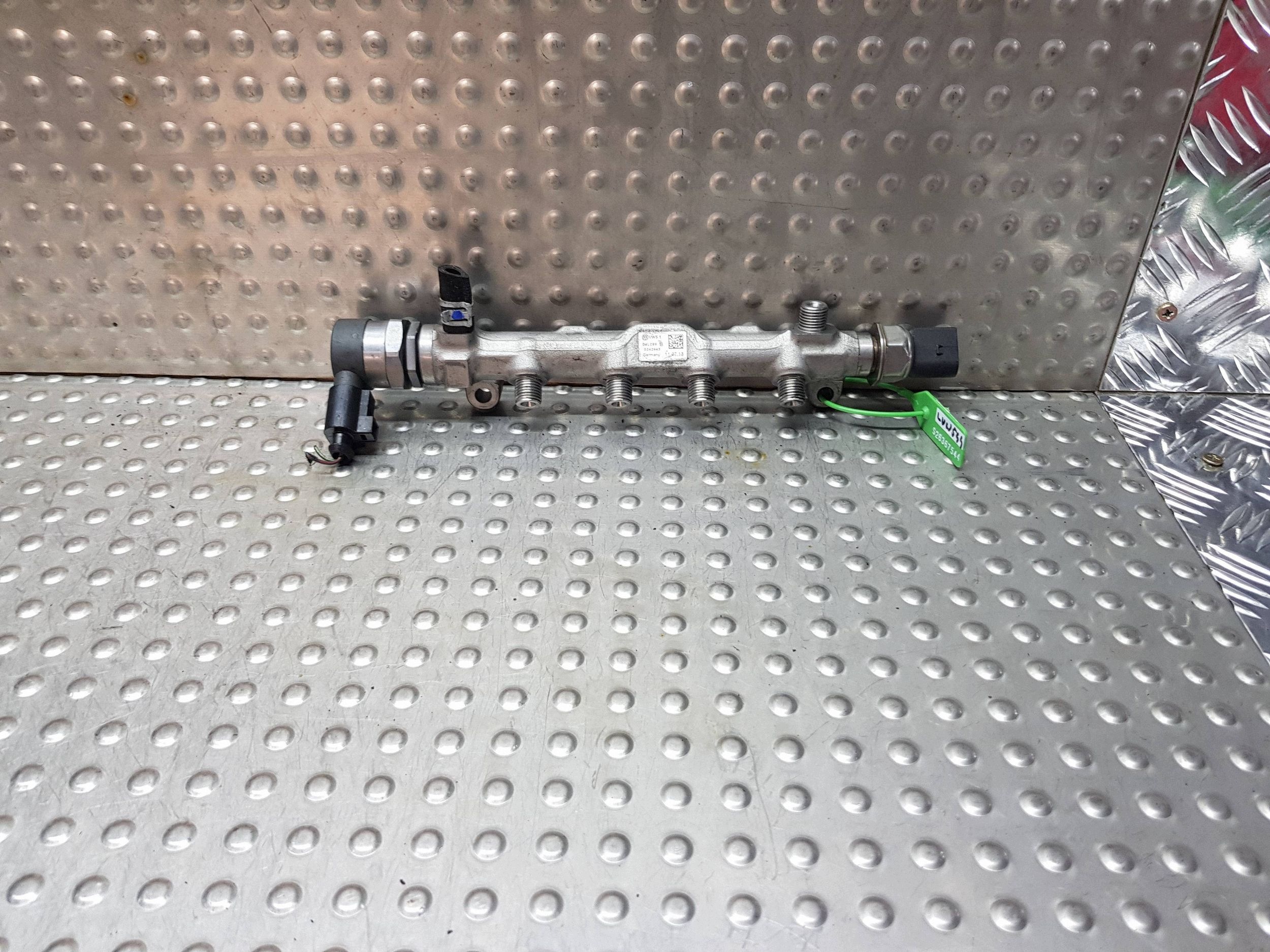 Rampe injection Capteurs 04L089B OCTAVIA III A3 8V LEON GOLF VII 2.0 TDI
