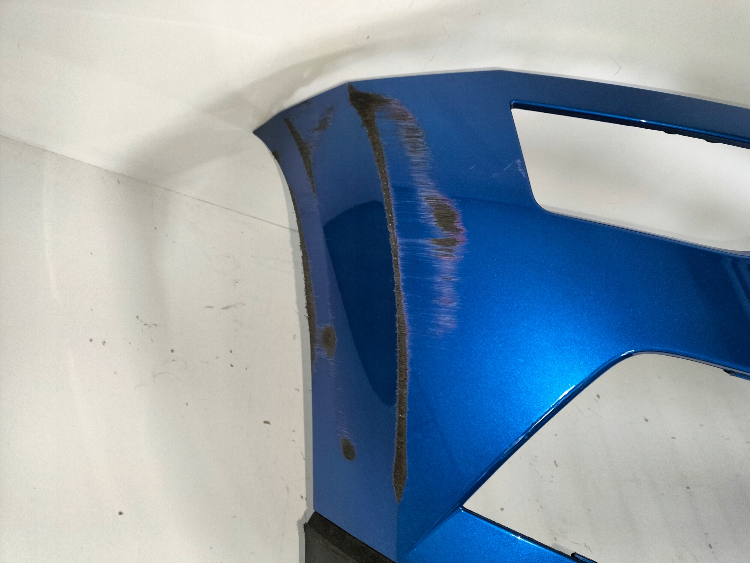 PARAURTI ANTERIORE ANTERIORE SKODA KAROQ 17