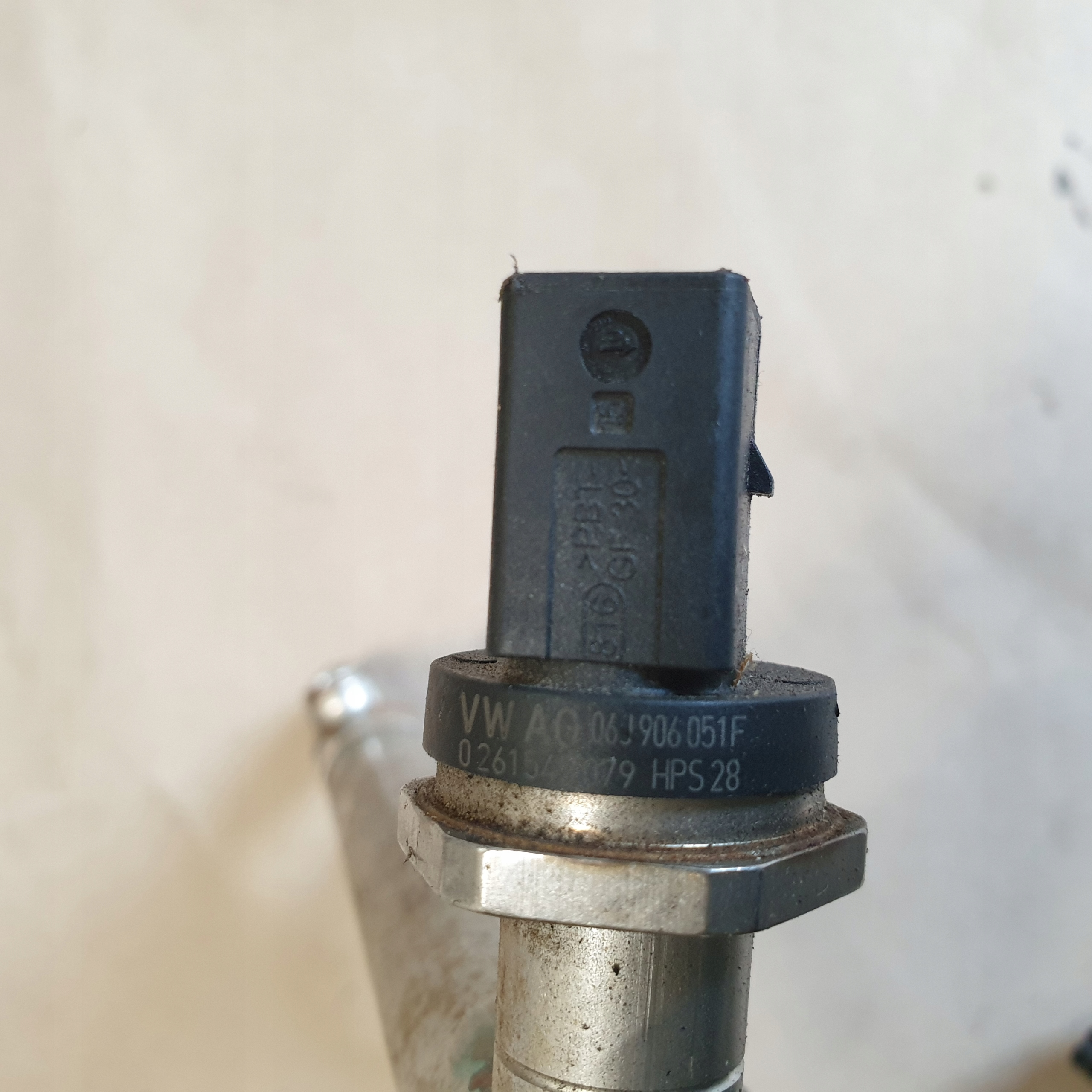 Capteur Pression Carburant AUDI A6 A4 A7 2.0 TFSI OE