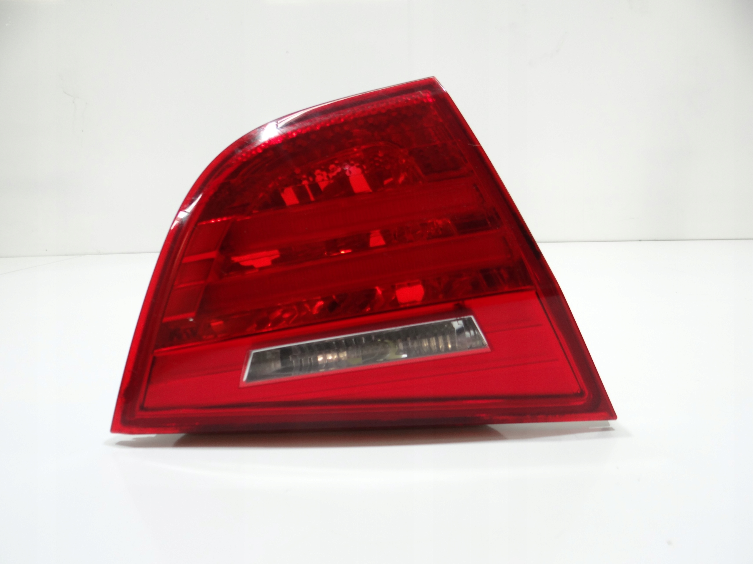 light LED left rear to the bonnet BMW E90 LCI 4871733