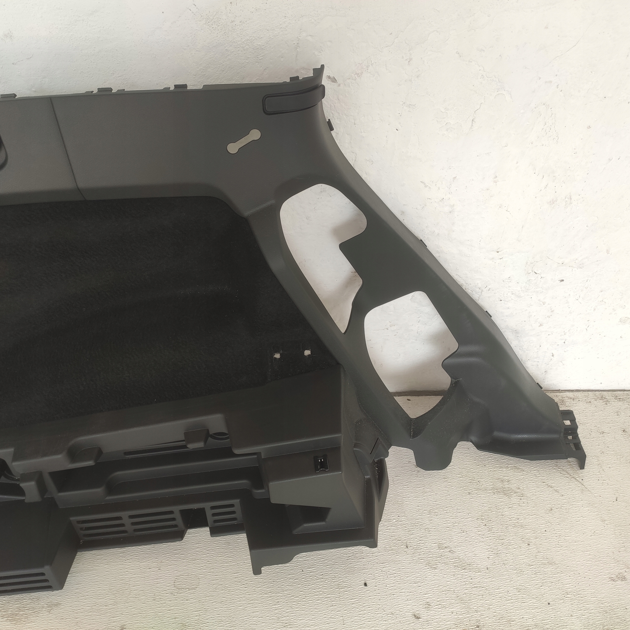 NISSAN X-TRAIL T33 2023 boot upholstery left