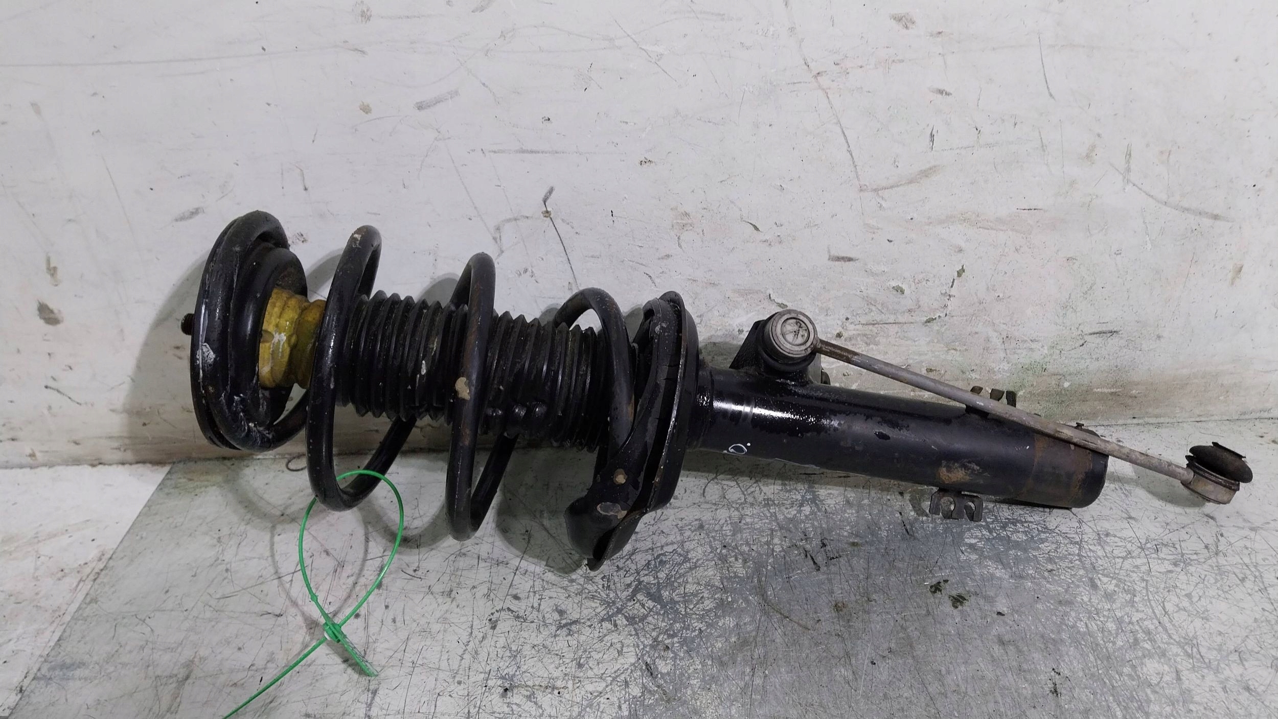 shock absorber right front 8J0413031M AUDI TT 8J