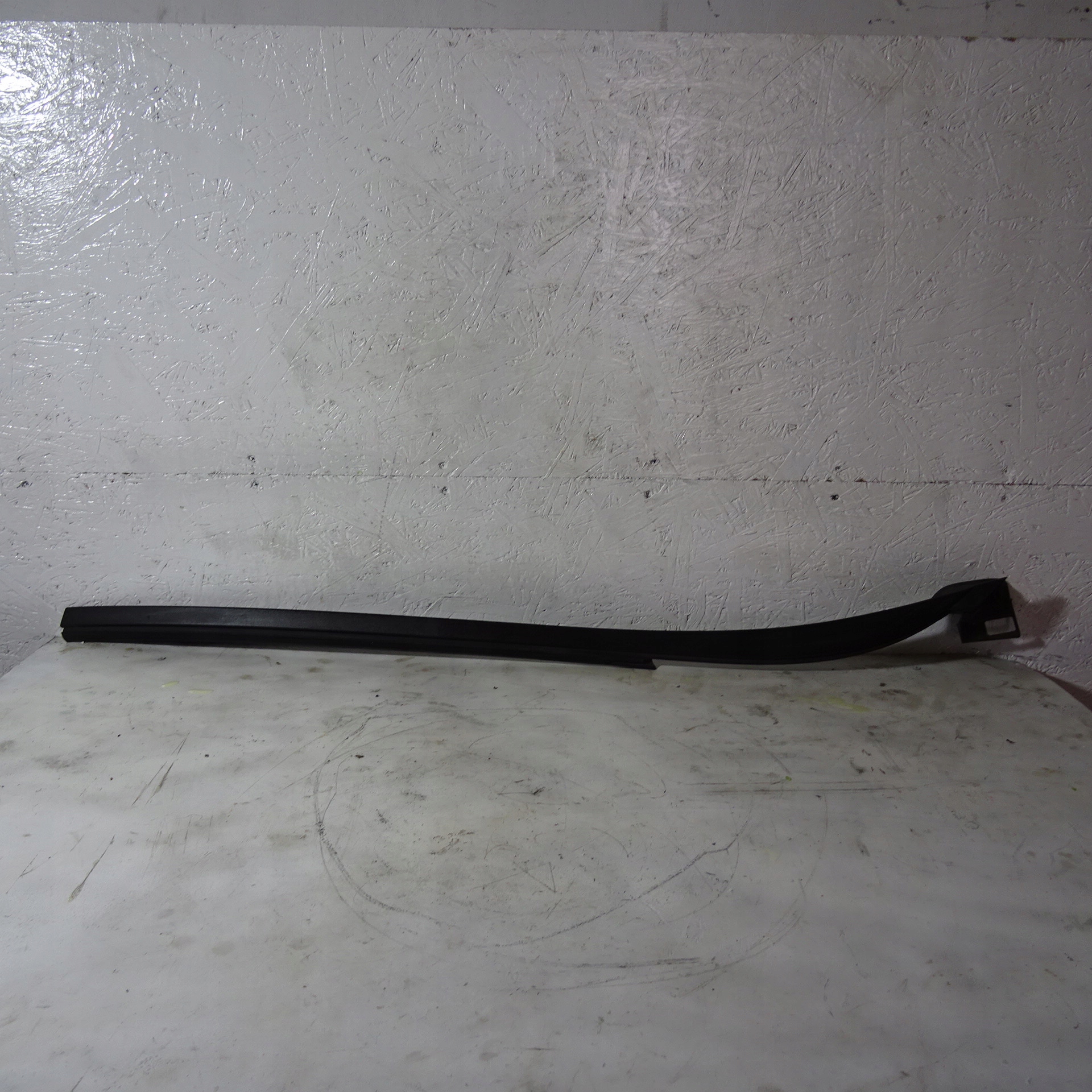 RENAULT ZOE moulding windows front right 727607077R