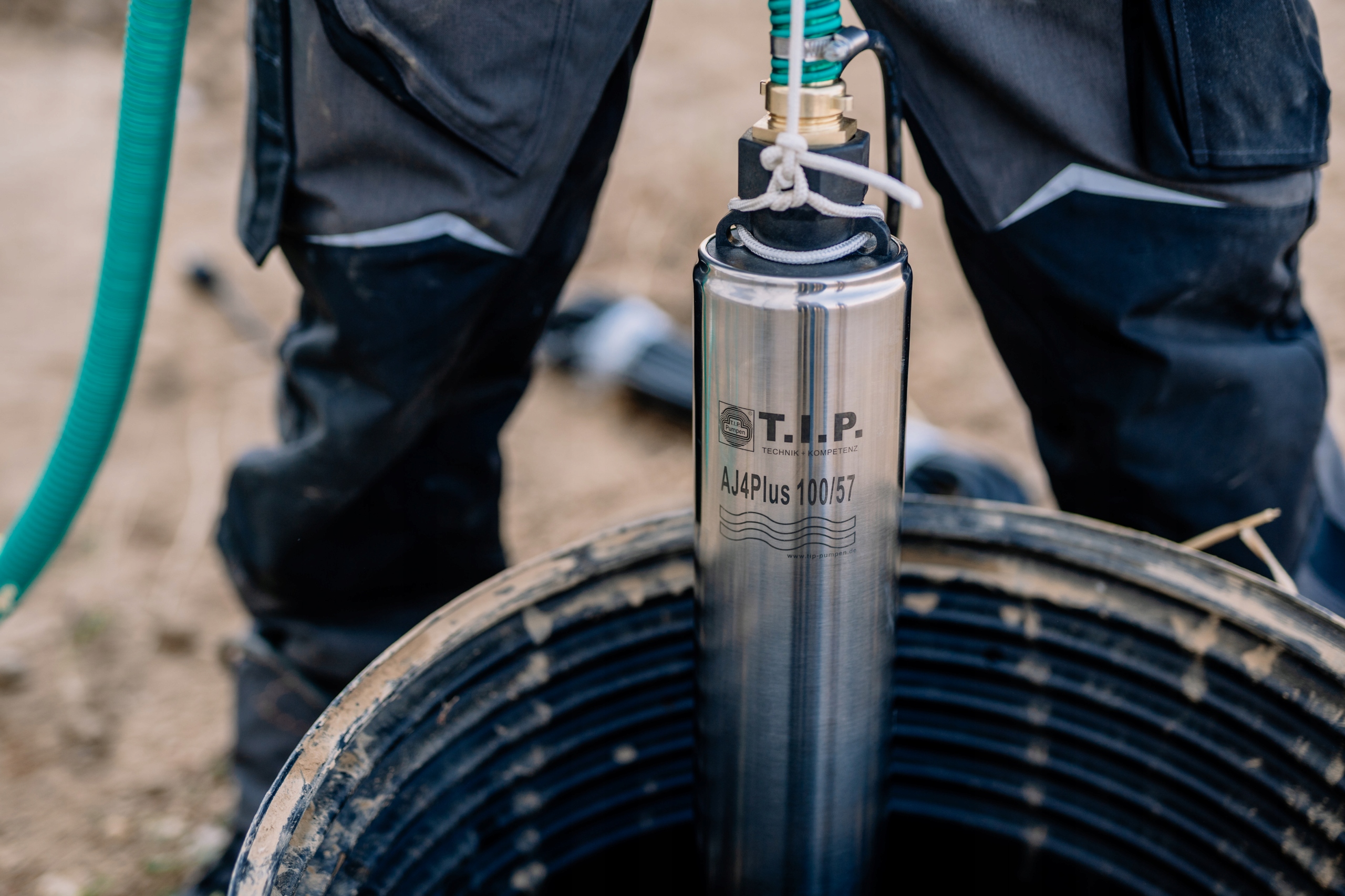 TIP pompa głębinowa 1100W 6000l/h 57mH INOX Niemcy Maksymalna wydajność pompy 6000 l/h