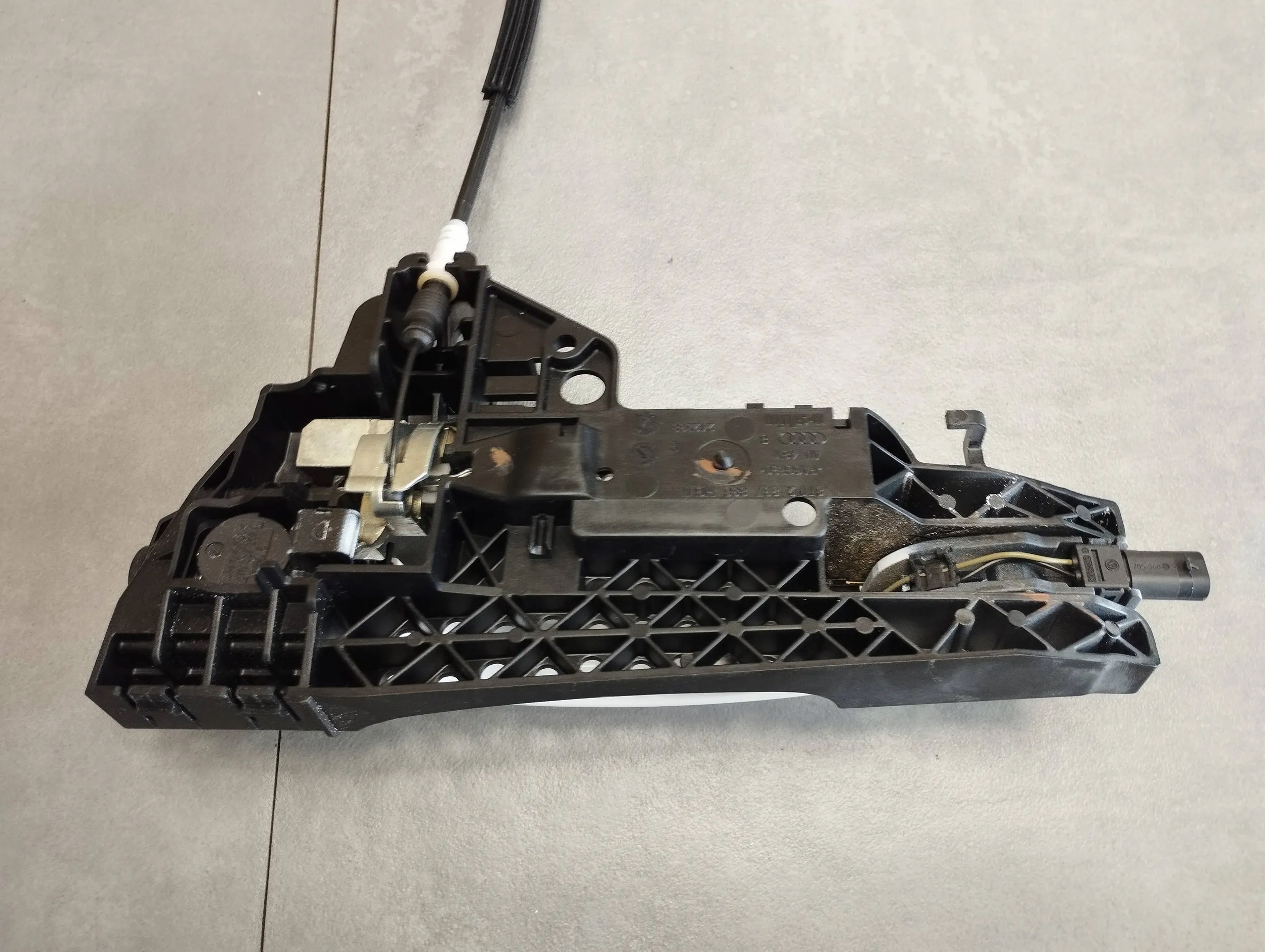 Audi A5 8T handle right rear part KESSY LY9C