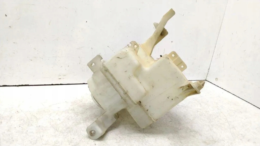mitsubishi GALANT VII бачок омывателя 060351-867