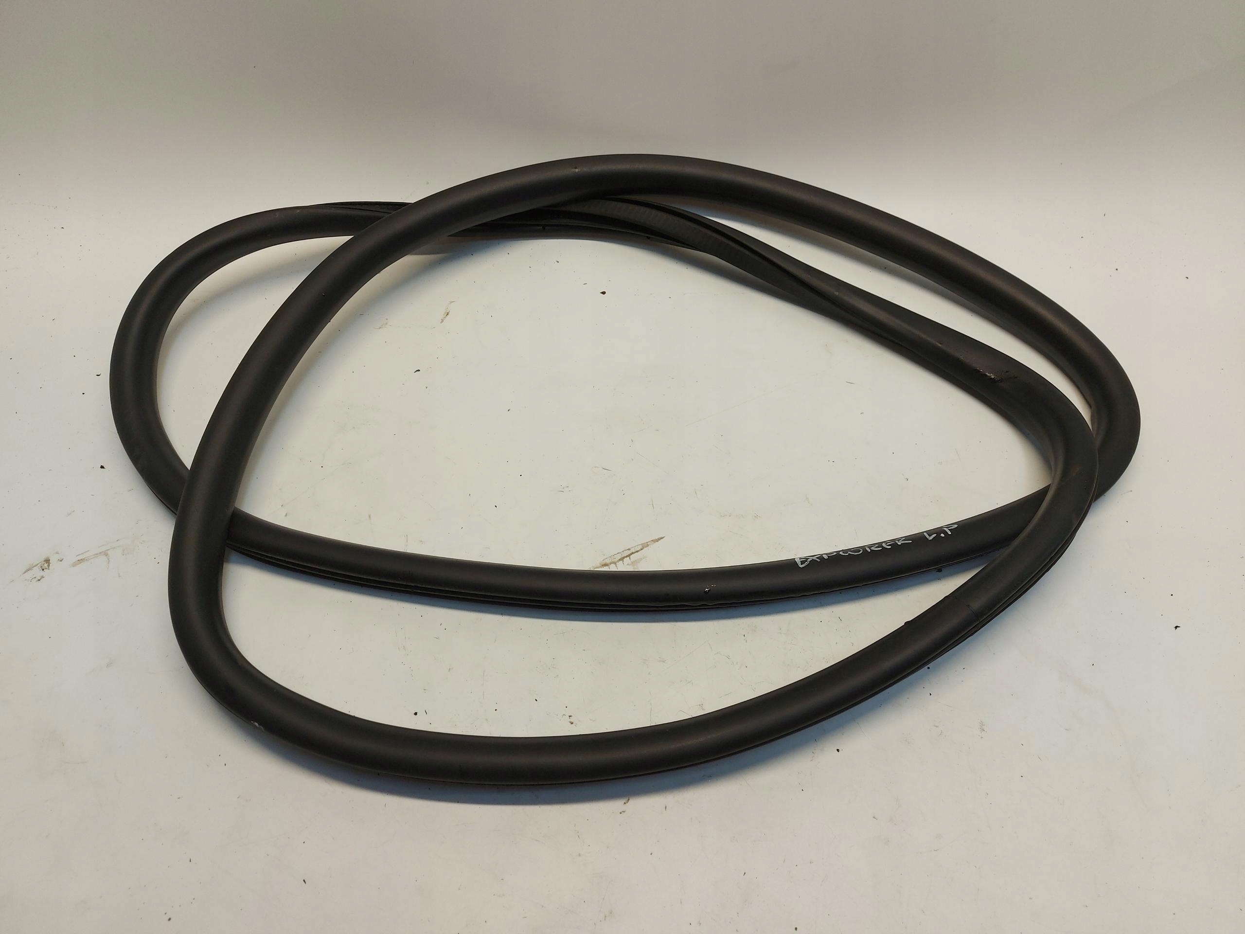 Ford Explorer VII R2KB, gasket left front