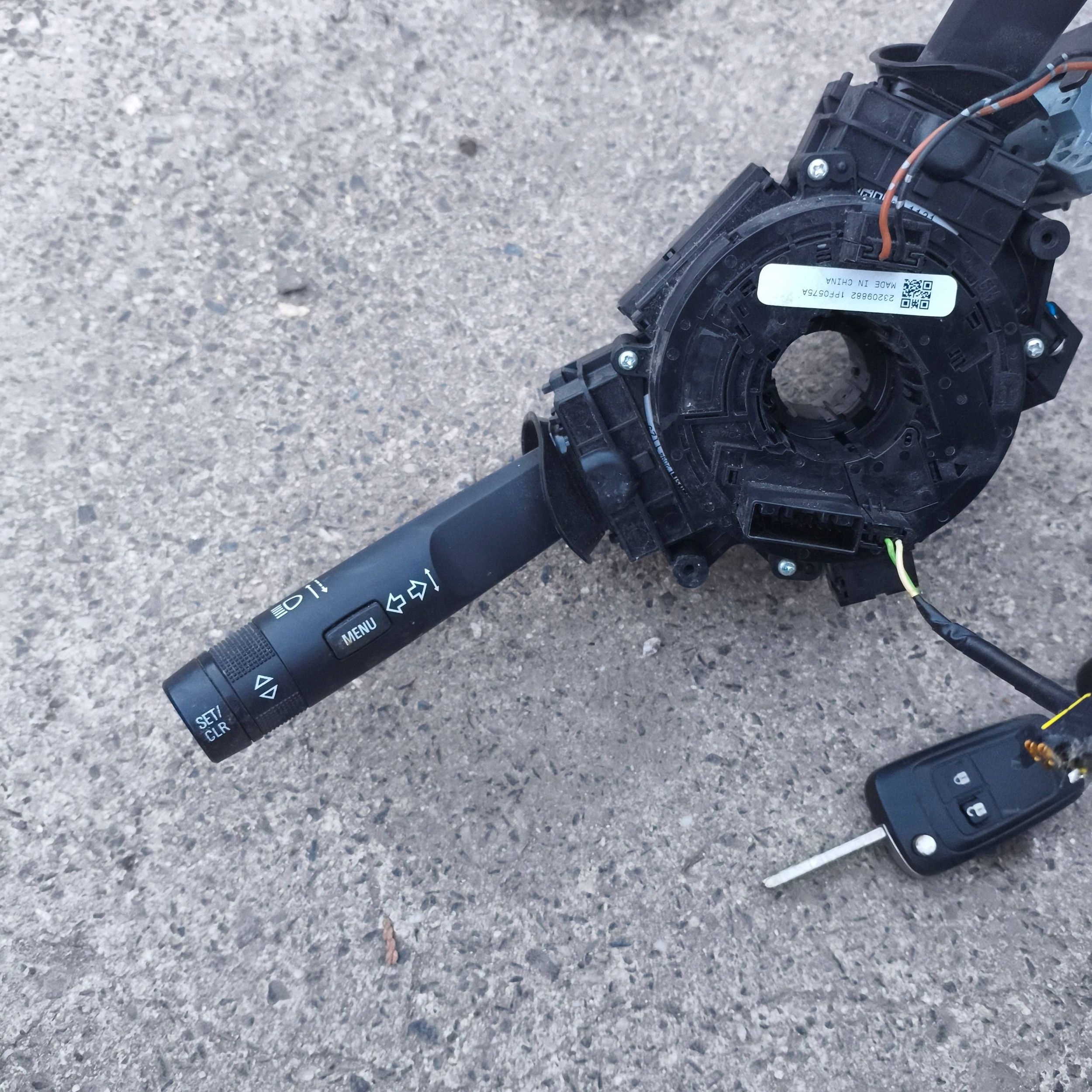 Opel Zafira C ignition 2 klucze steering wheel levers and controls