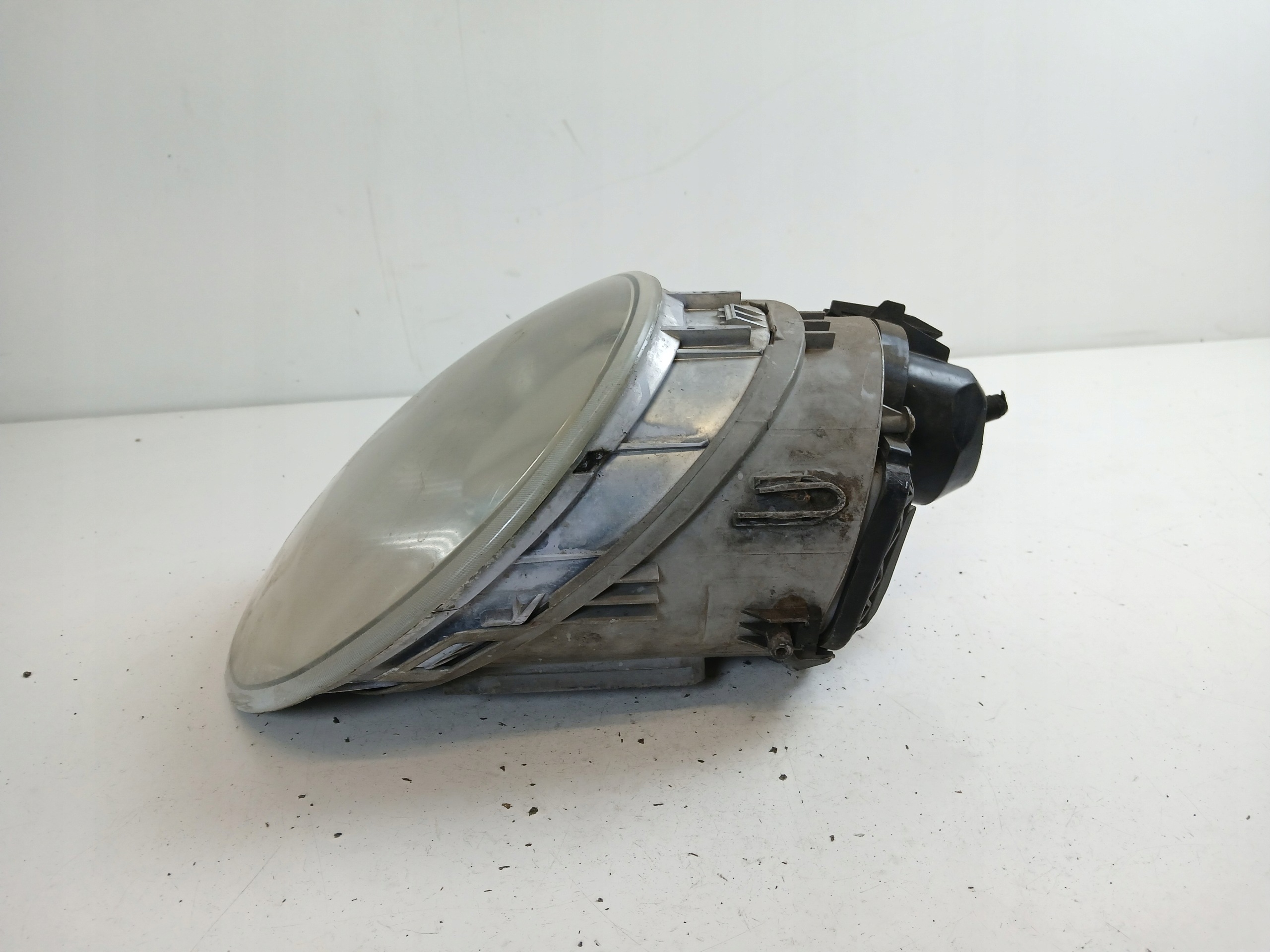 VW NEW BEETLE light left front