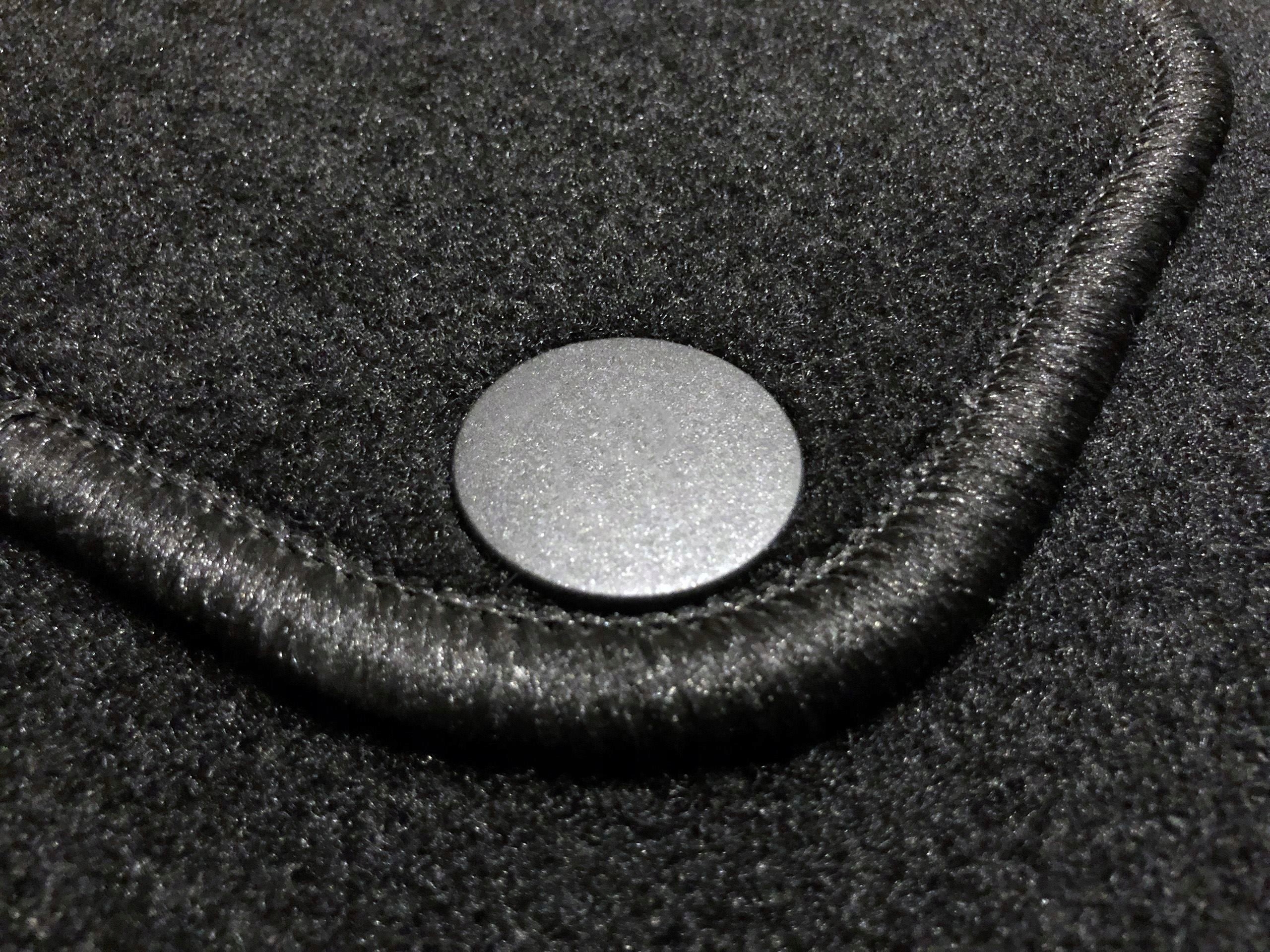 BMW 1 E81 E82 E87 2004 2011 Dywaniki samochodowe Color black